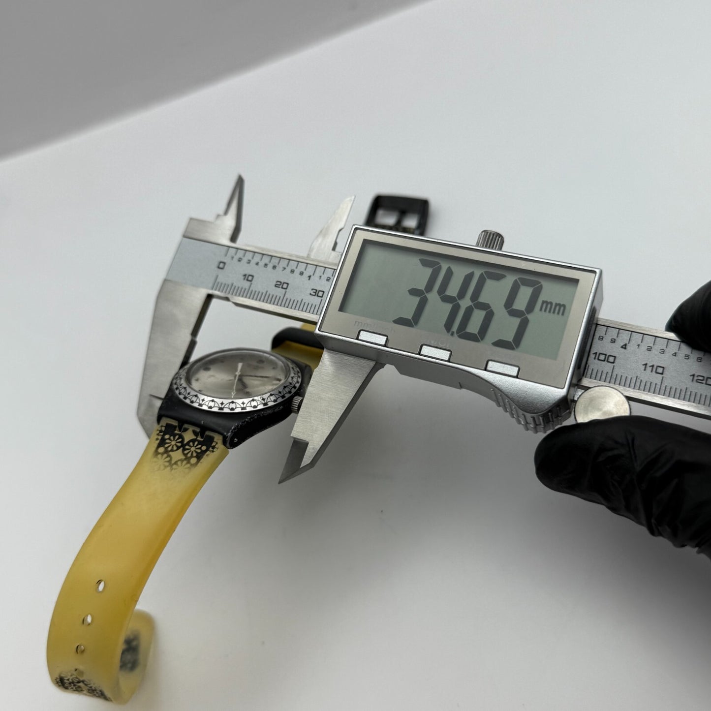 32mm Vintage 2007 Swatch Irony Quartz Watch UNTESTED PARTS REPAIR