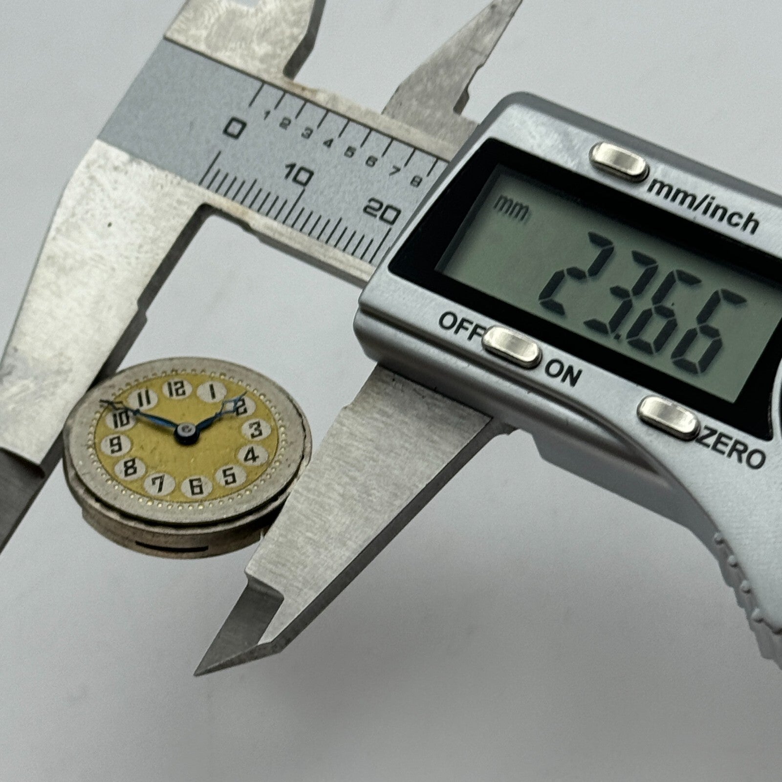 23.6mm Cyma Ref 030 Manual Wind Watch Movement Swiss Vintage PARTS SPARES