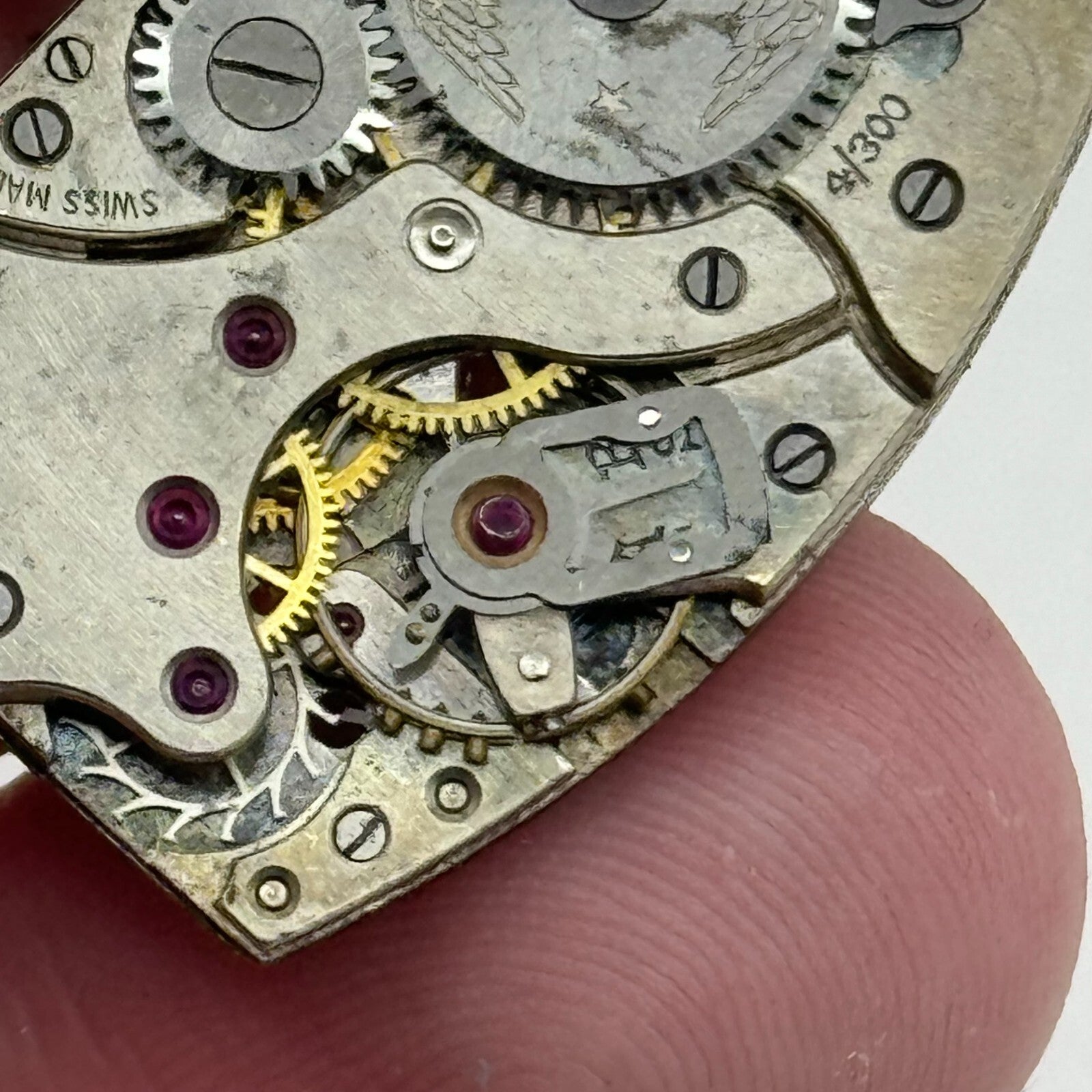 18.9mm Men's Running Rotary 4/300 Tank Watch Movement Manual Wind PARTS SPARES