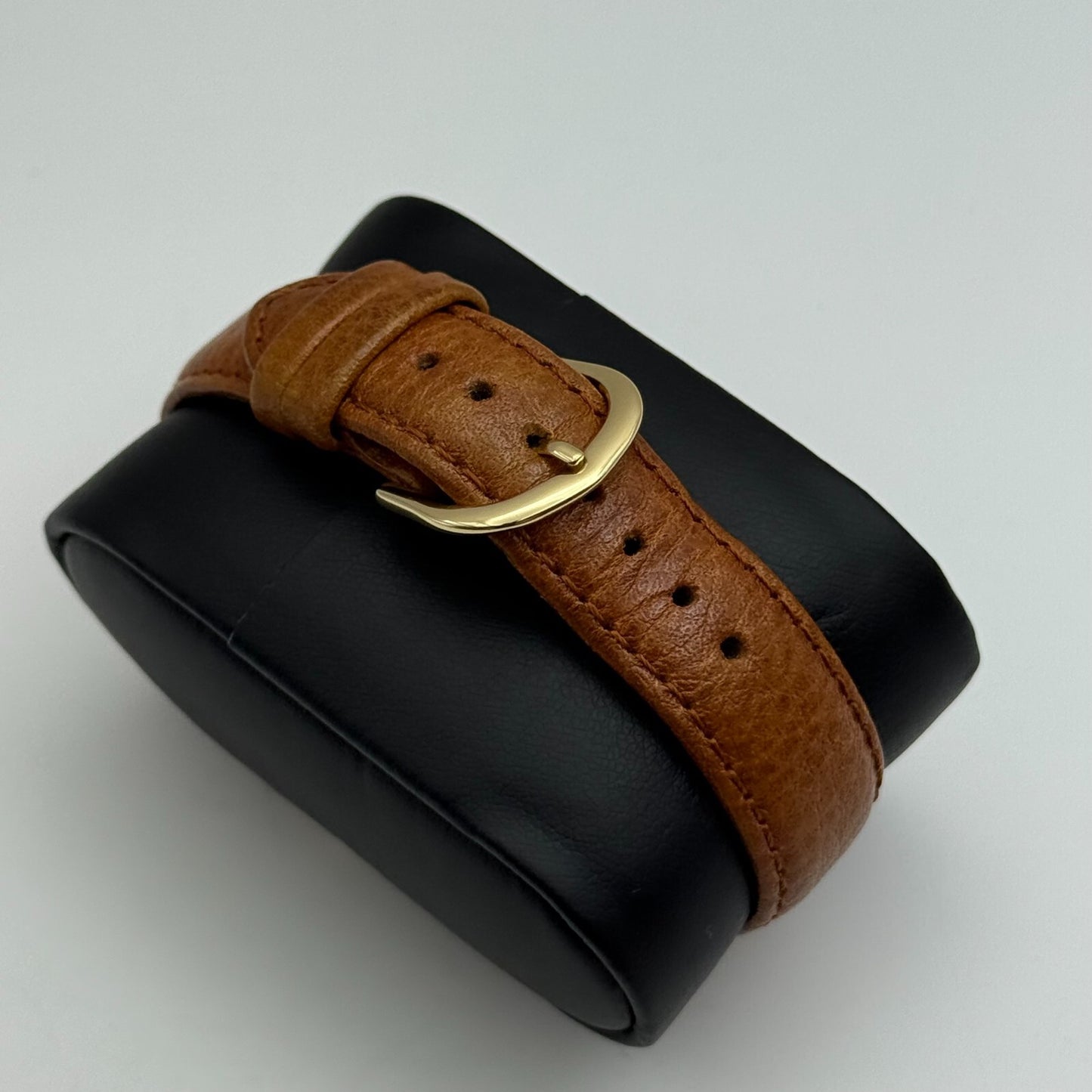 33mm Working Vintage Accurist 404000 Date Dial Leather Quartz Watch New Battery