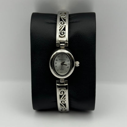 Thomas Calvi Ladies Quartz Watch Oval Dial Silver Tone Bracelet Working 21mm