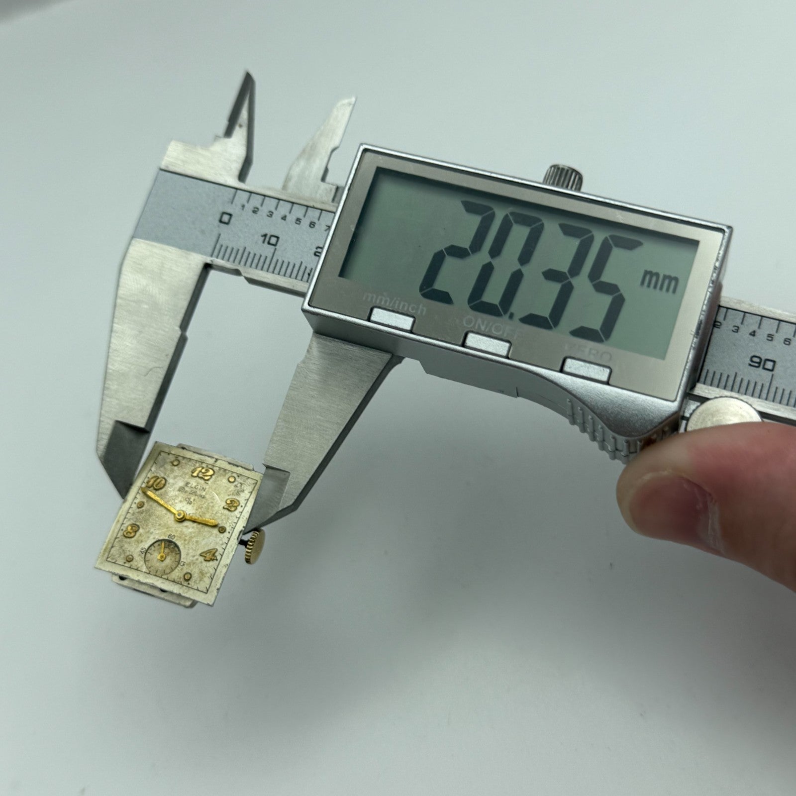 1950 Vintage 15/0s Elgin De Luxe 624 Model 2 American Watch Movement for PARTS