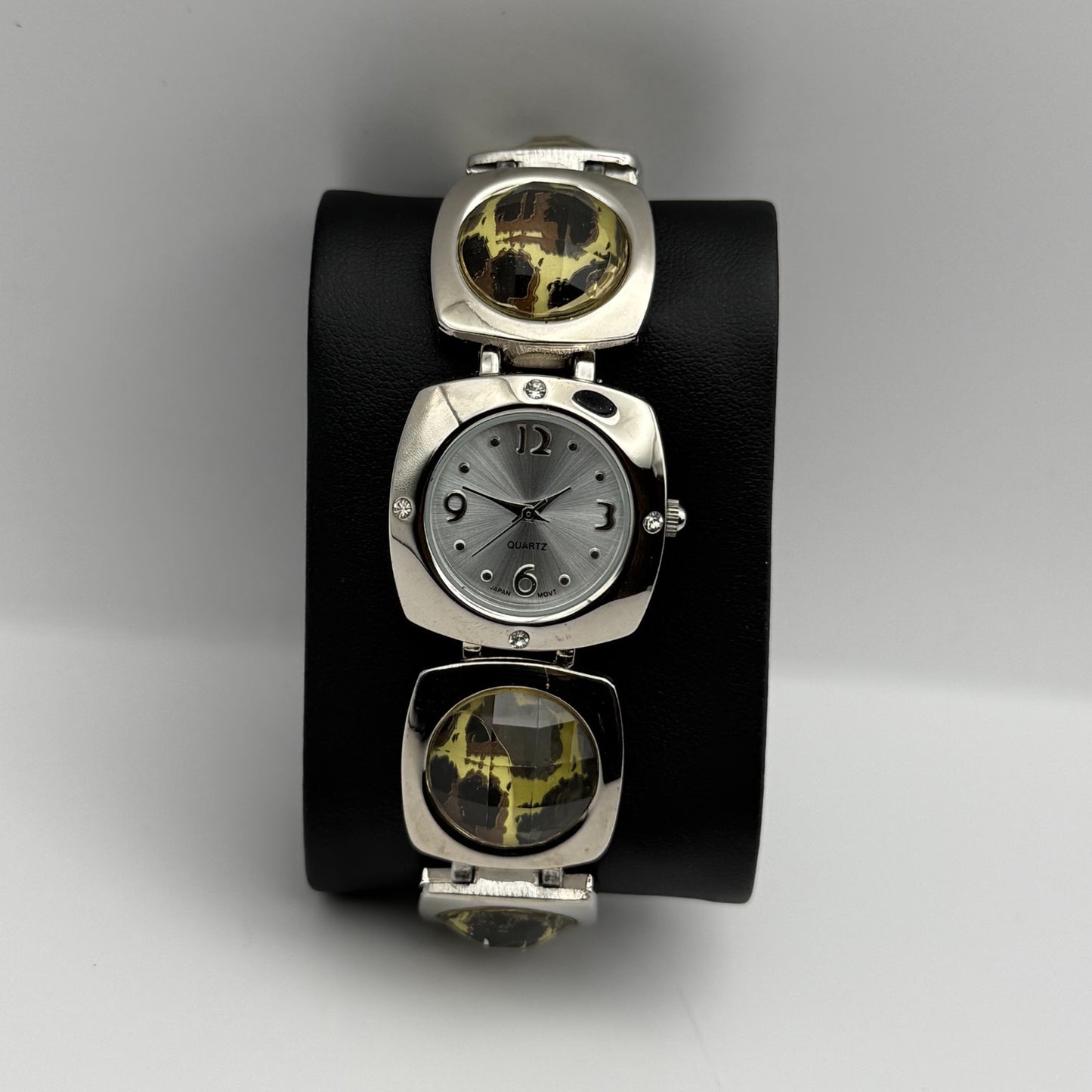 Avon Ladies Quartz Watch Silver Dial Squared Shape Bracelet Japan Working 25mm