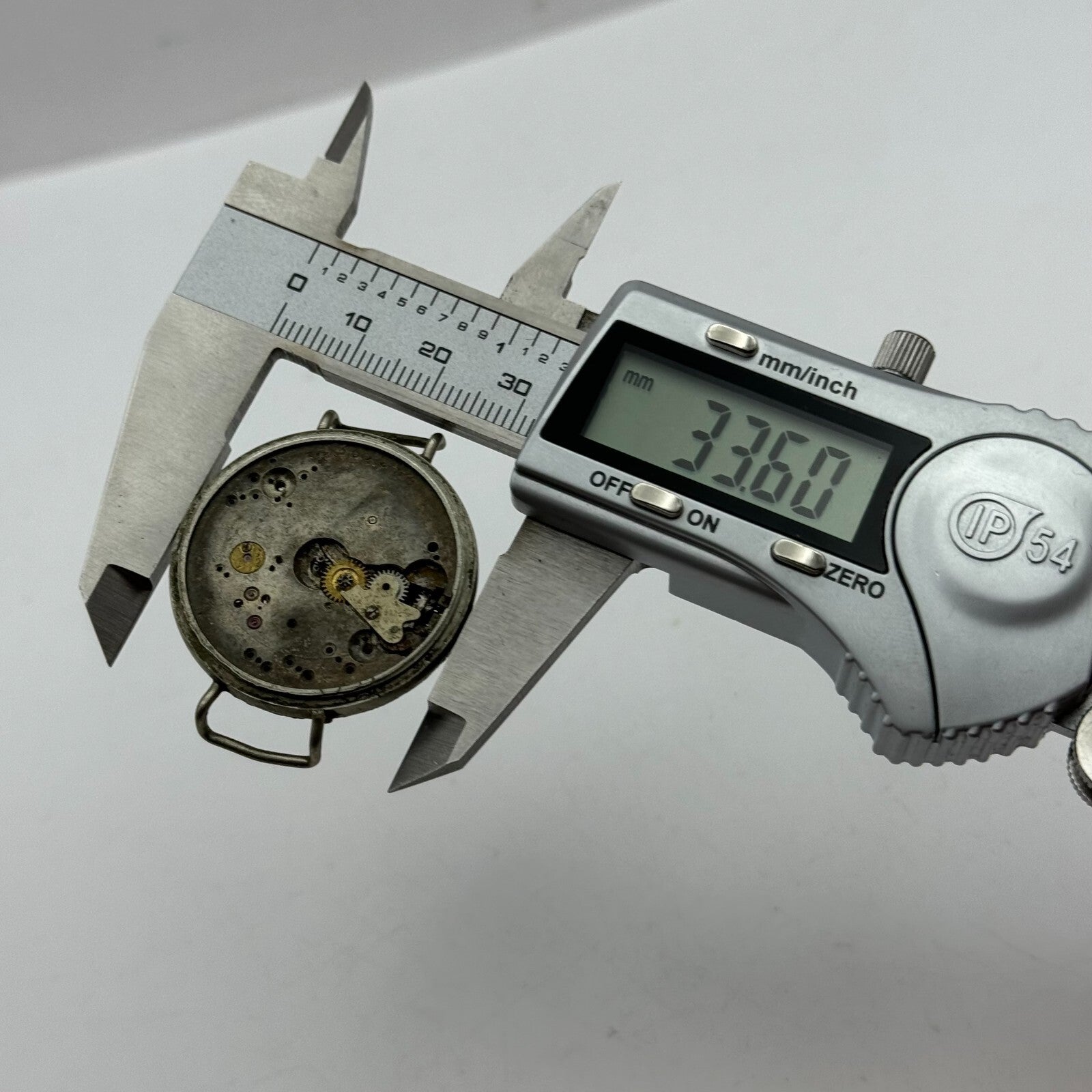 33.6mm Unidentified 15 Jewels Men's Trench Watch Movement Manual Wind PARTS