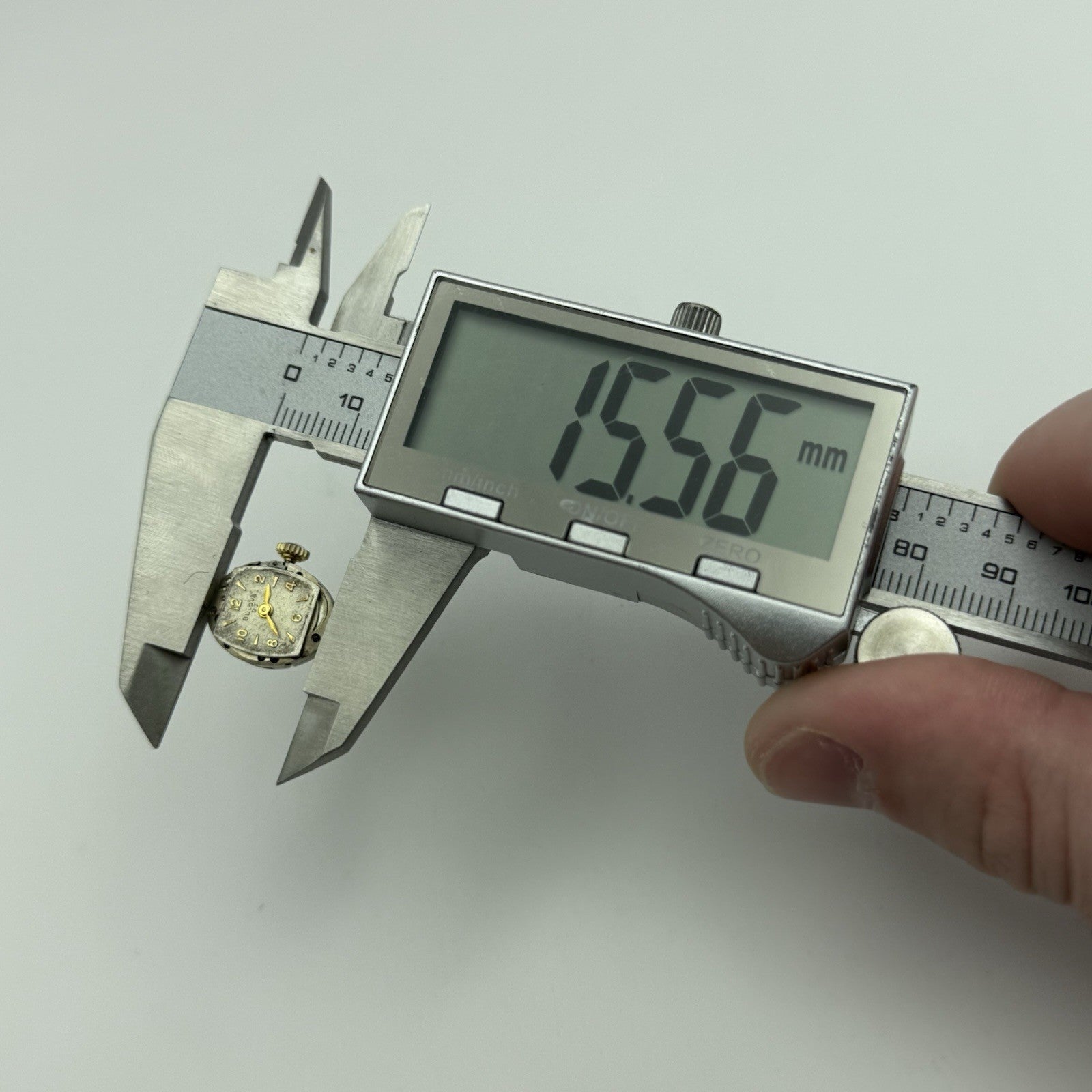 13.1mm Running Vintage Ladies Bulova 5AD Manual Wind Swiss Watch Movement PARTS