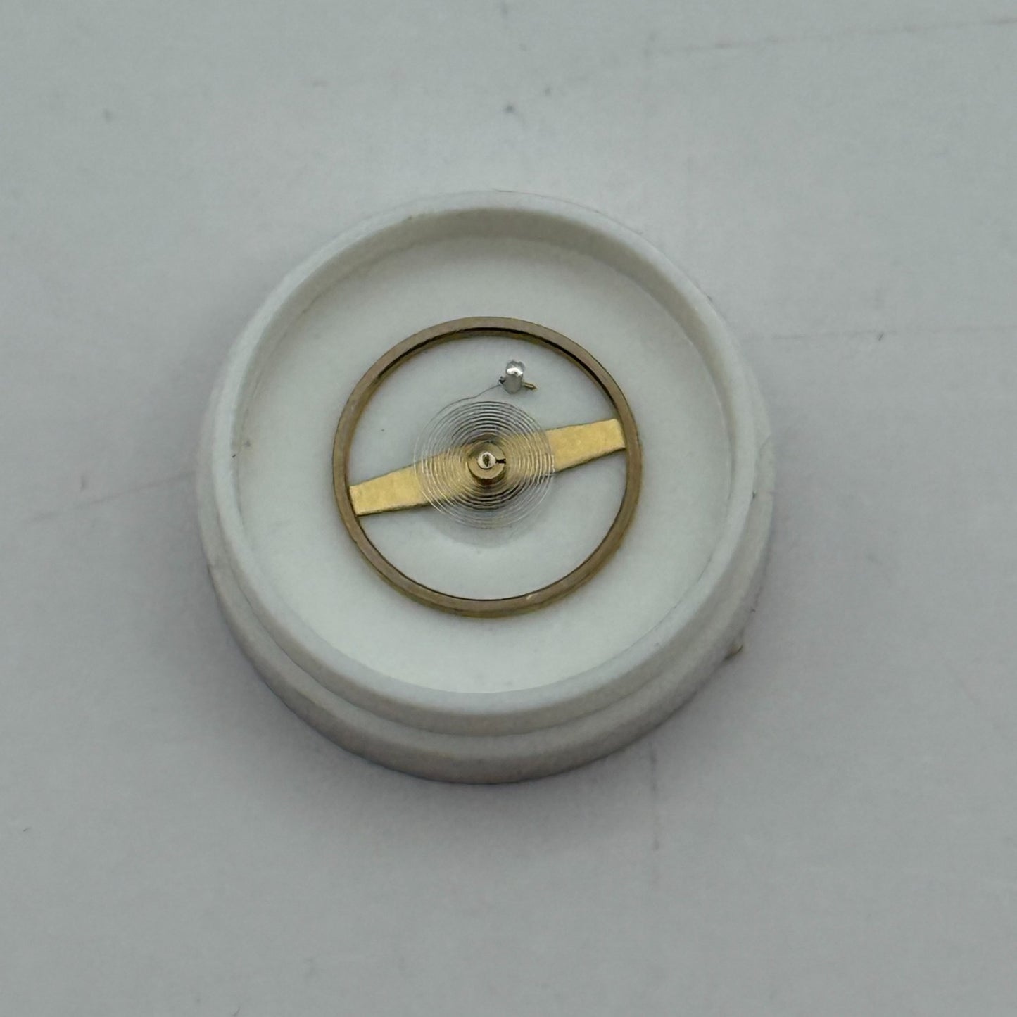 ST 1686 1786 Balance Wheel Complete And Spring  1115 M Watch Movement Parts NOS