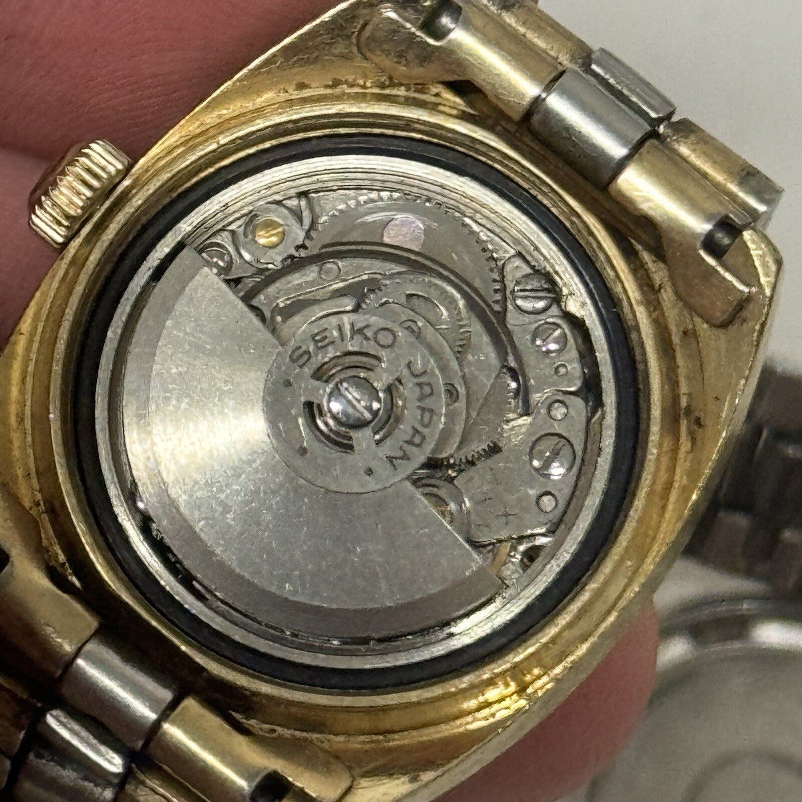 25mm RUNNING TO REPAIR Vintage Seiko Hi Beat 2205 - 0221 Ladies Watch 2205A