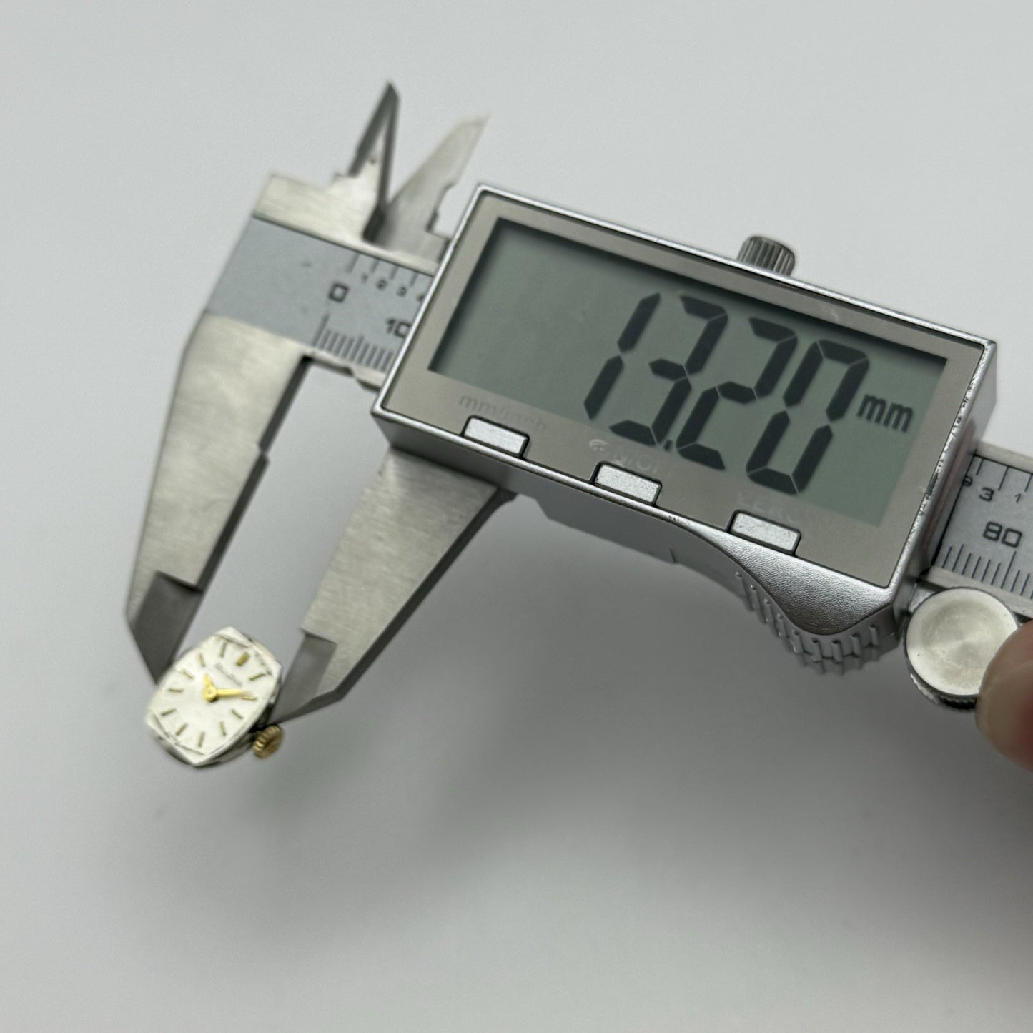 13.2mm Vintage Ladies Bulova 5BA Manual Wind Swiss Watch Movement PARTS REPAIR