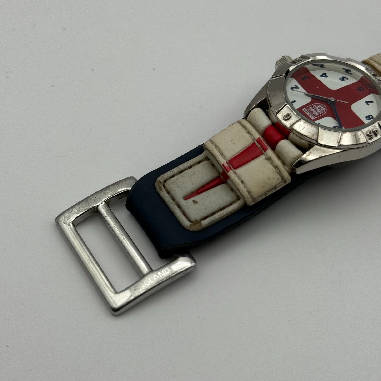 England National Football Men's Quartz Watch Red White Cross Dial Working 32mm