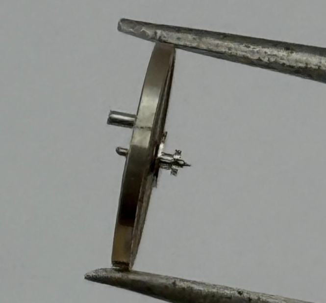 FEF 370 371 Balance Wheel Complete And Spring  176 Watch Movement Parts NOS