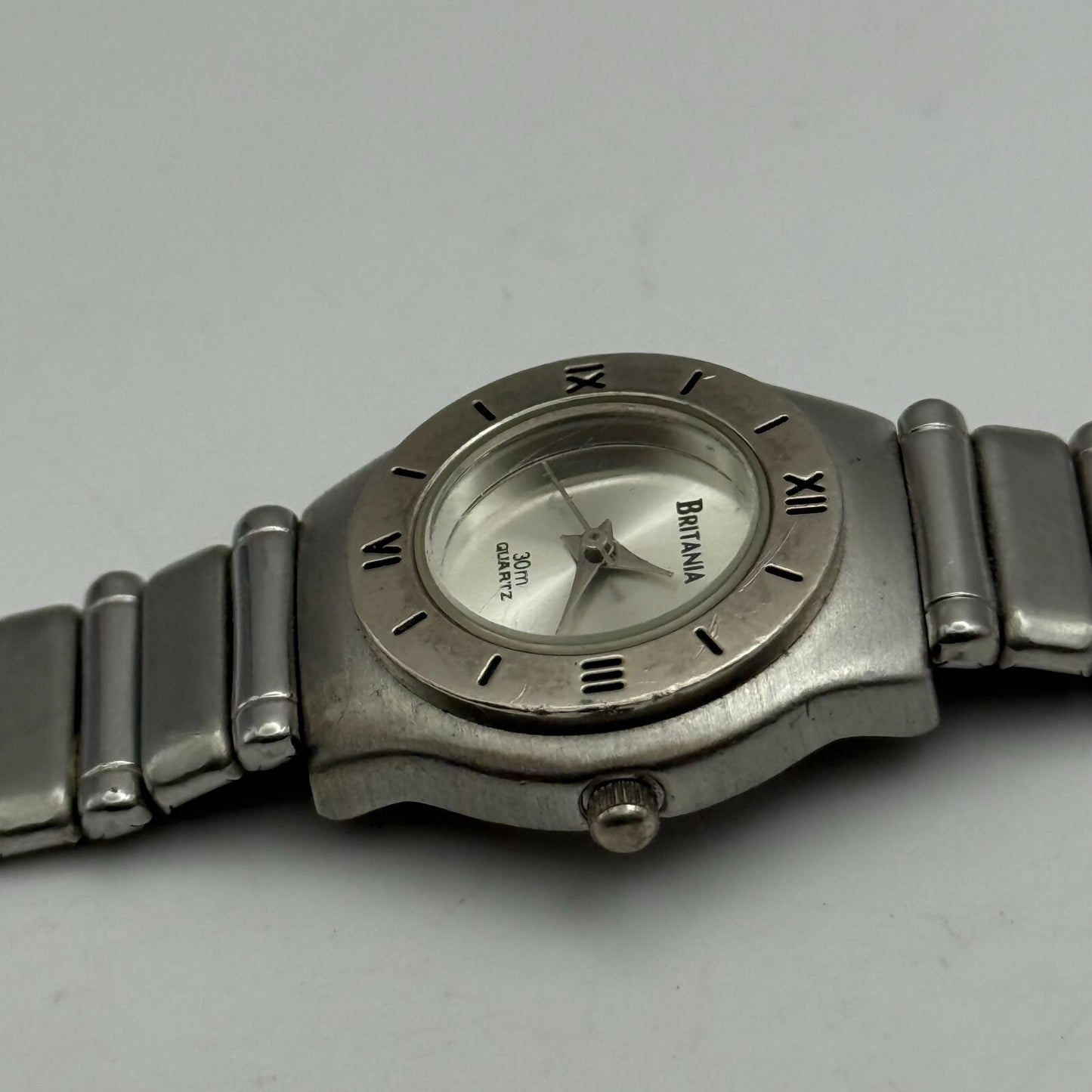 25mm Working Ladies Britania 30m Silver Tone Roman Numeral Quartz Watch 6 Inches