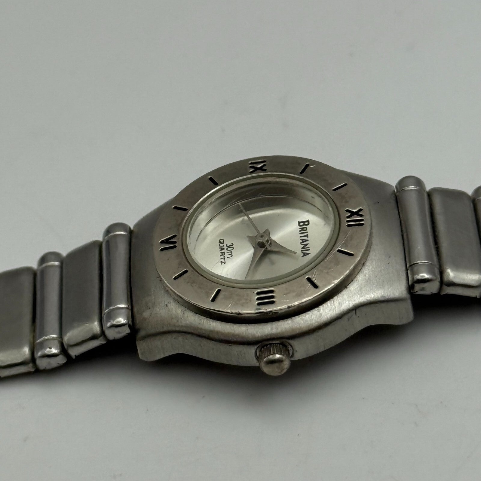 25mm Working Ladies Britania 30m Silver Tone Roman Numeral Quartz Watch 6 Inches