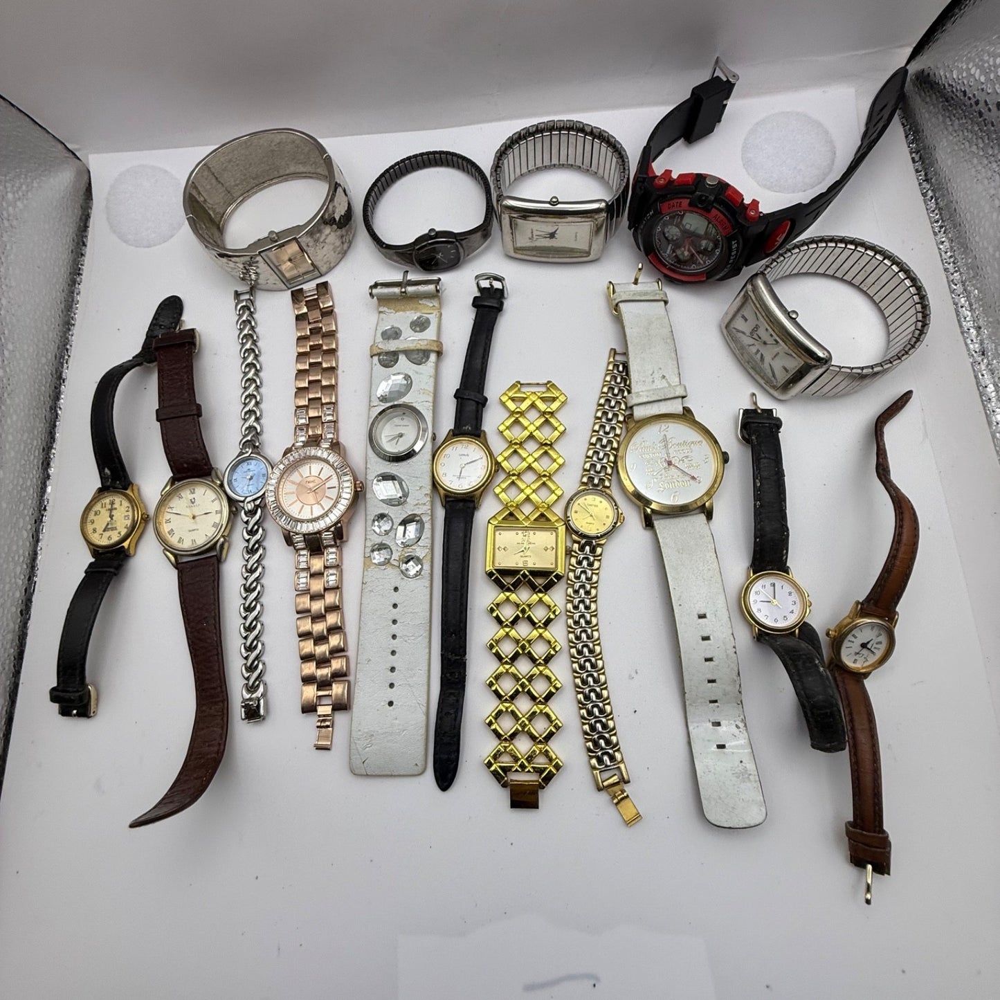 Bundle Of 16 Quartz Watches Job Lot Modern / Vintage Untested Parts / Repair
