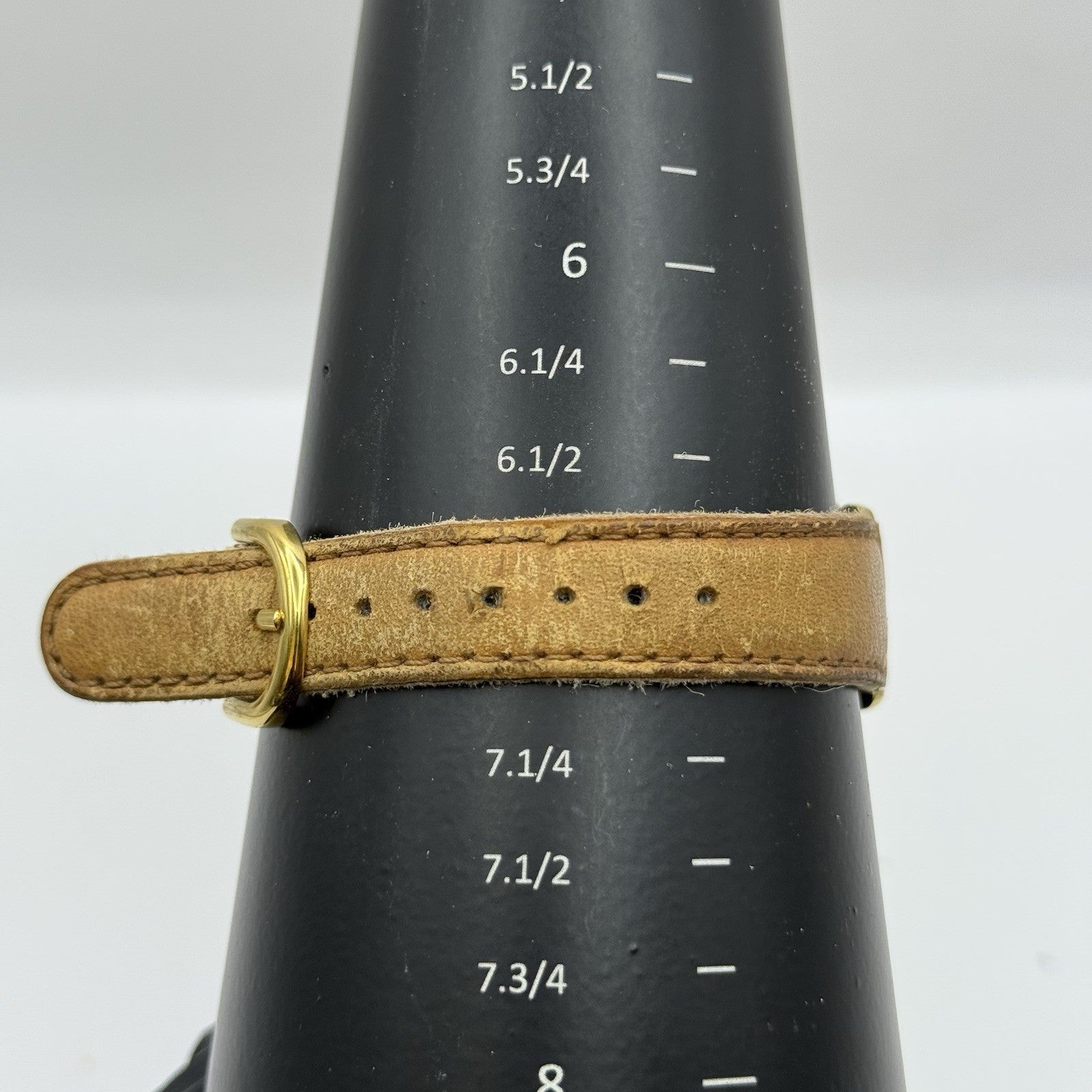 30mm Working Ladies Vintage Courreges Paris 5Y31-1000 Gold Plated Quartz Watch