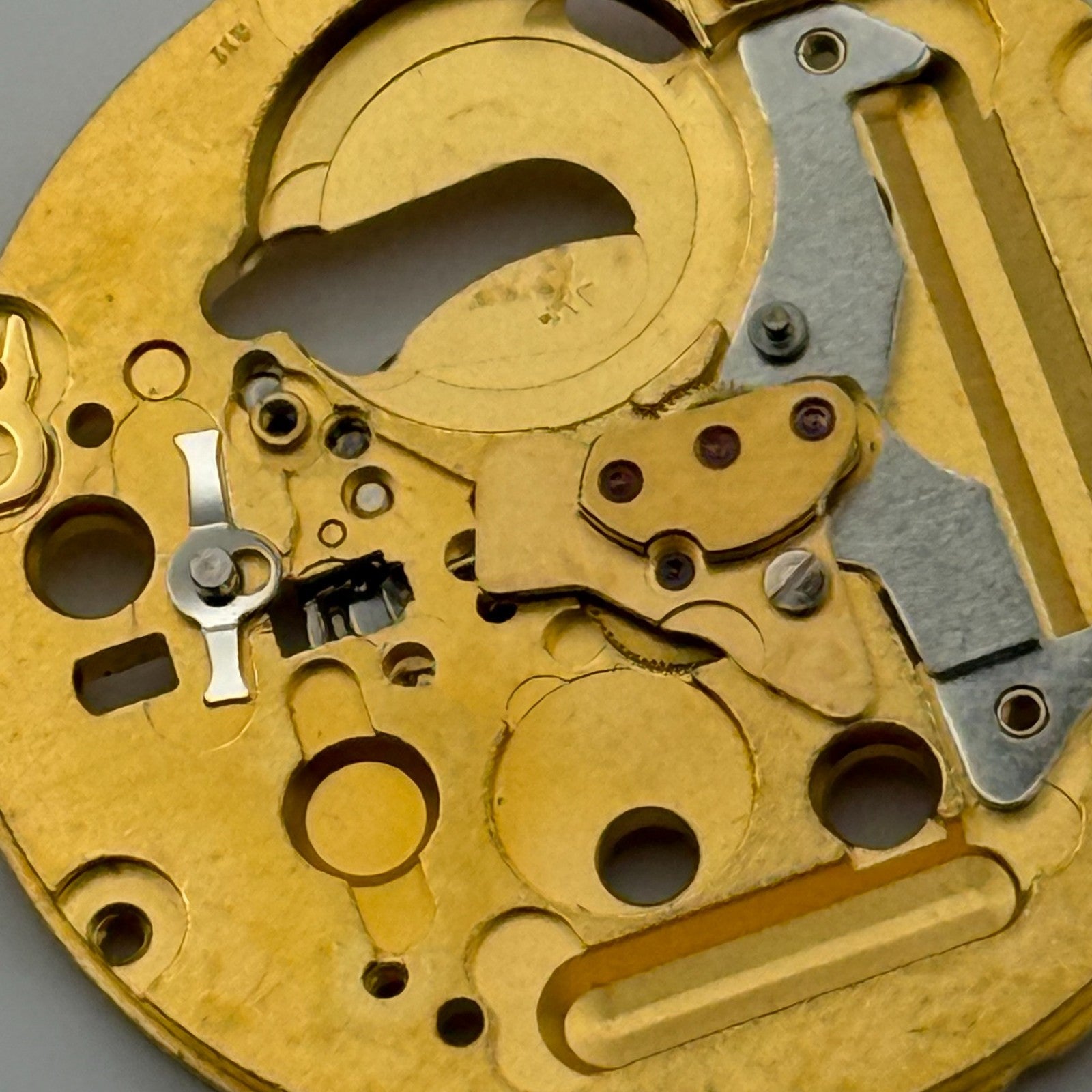 ETA 955.112 Quartz Watch Movement 7 Jewels Swiss Vintage Parts Repair 26.1mm