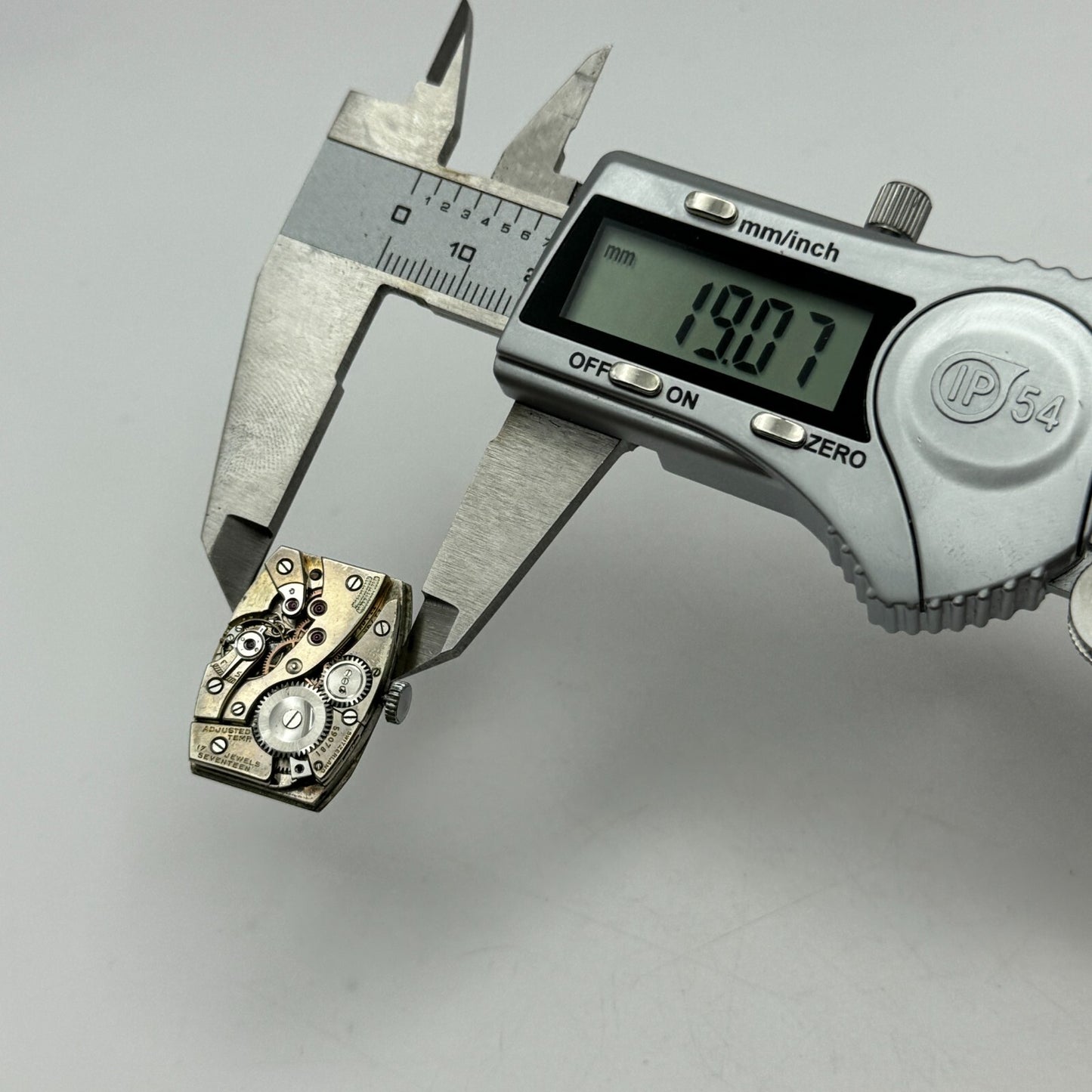 19mm Gruen 117 GR Precision Temp Adjusted Manual Wind Swiss Watch Movement PARTS