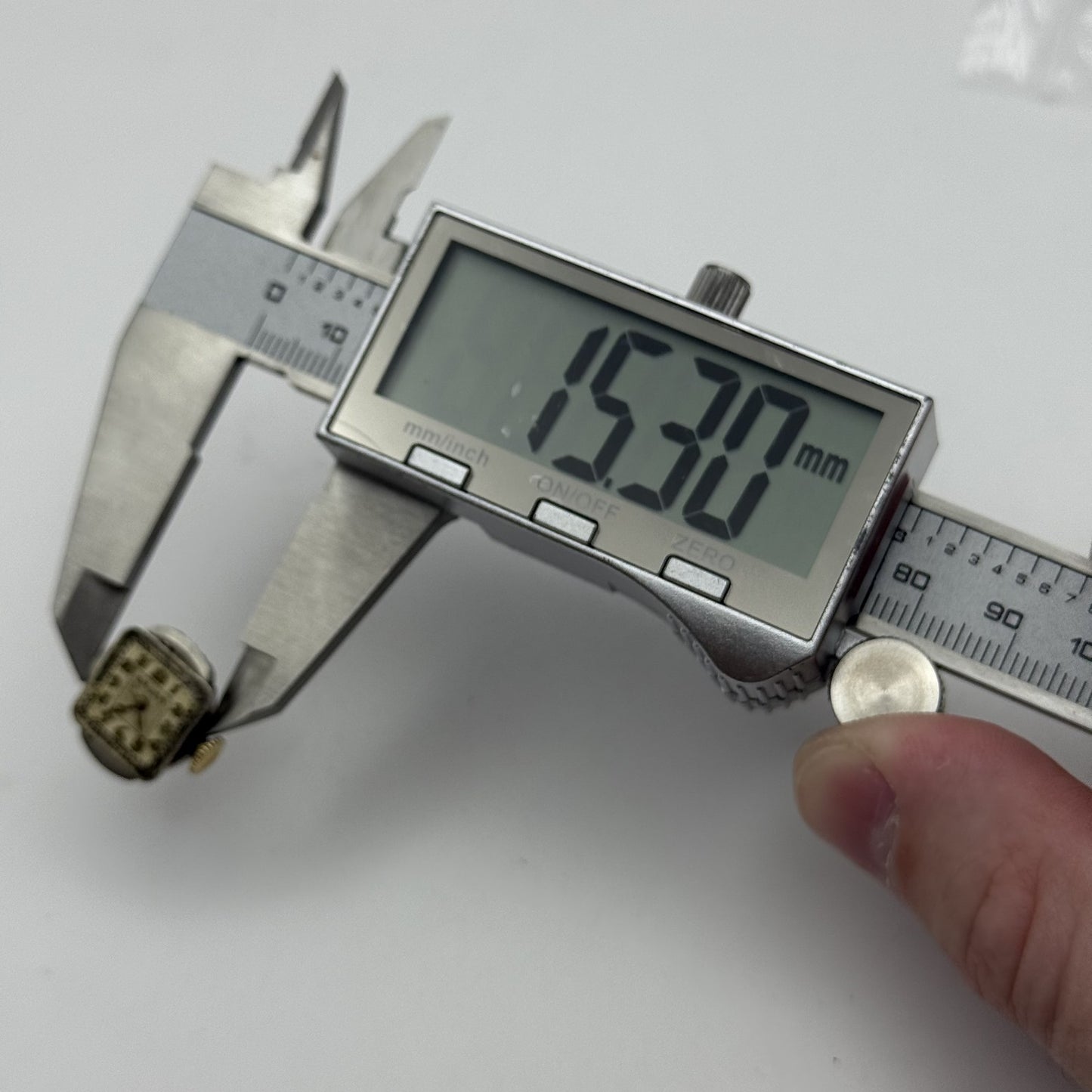 15.1mm Vintage Gruen 1-69866 Manual Wind Watch Movement PARTS REPAIR