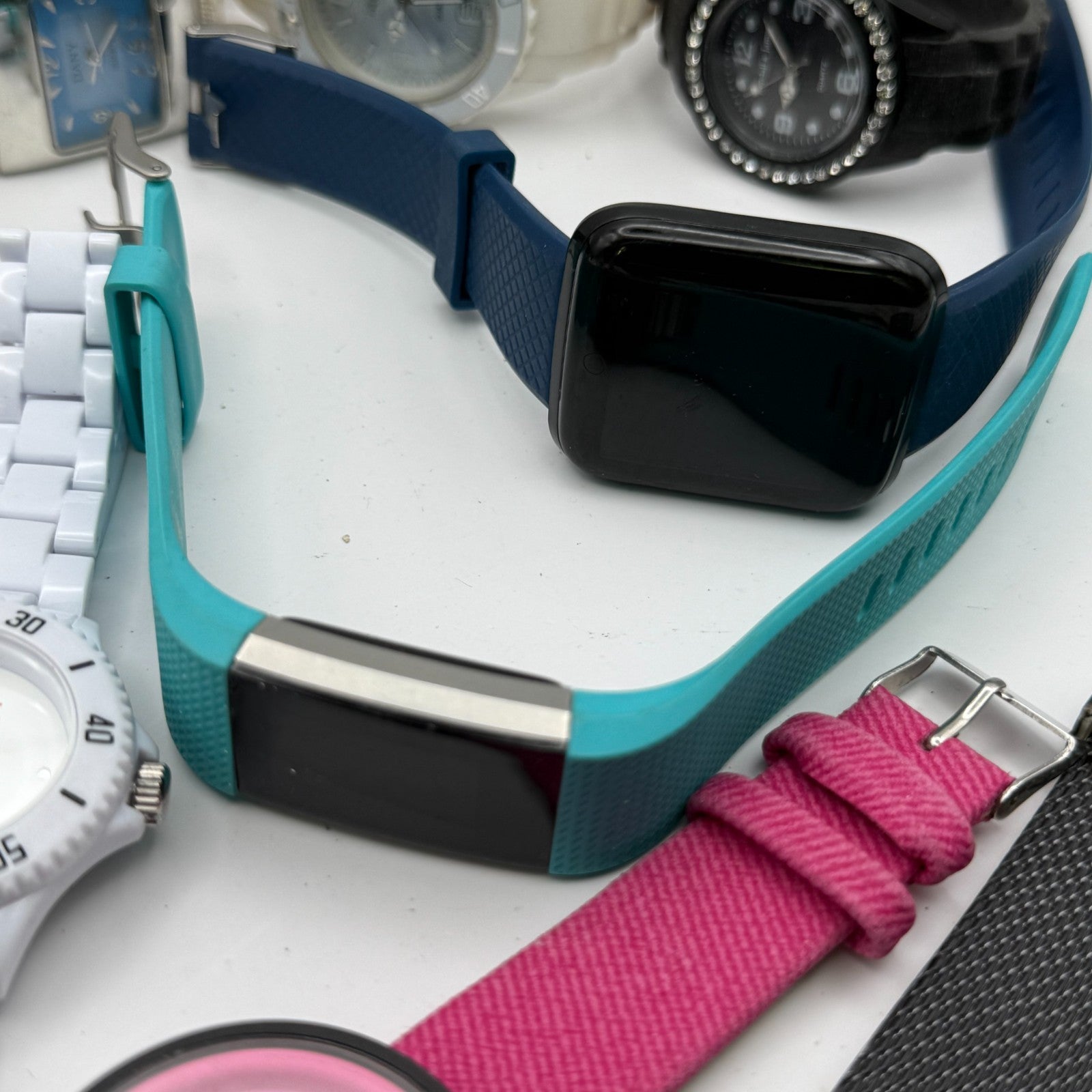 Bundle Of 15 Quartz Watches Job Lot Modern / Vintage Untested Parts / Repair