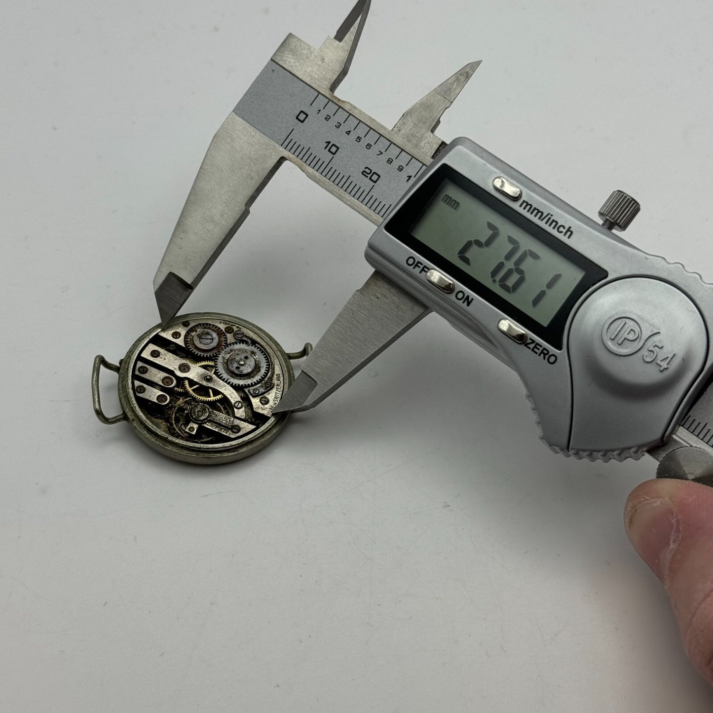 33.6mm Unidentified 15 Jewels Men's Trench Watch Movement Manual Wind PARTS