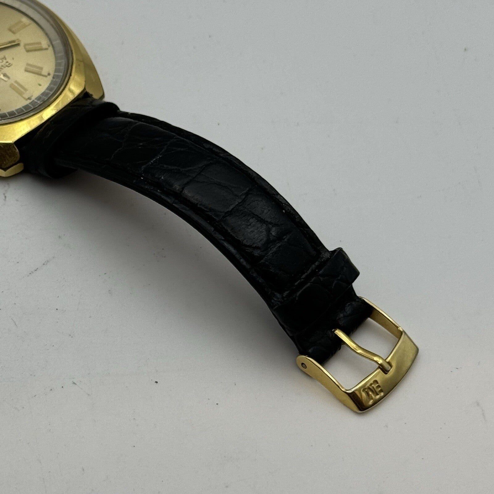 37mm Mens Bulova Accutron 2181F Date Dial Swiss Quartz Vintage Watch TO RESTORE