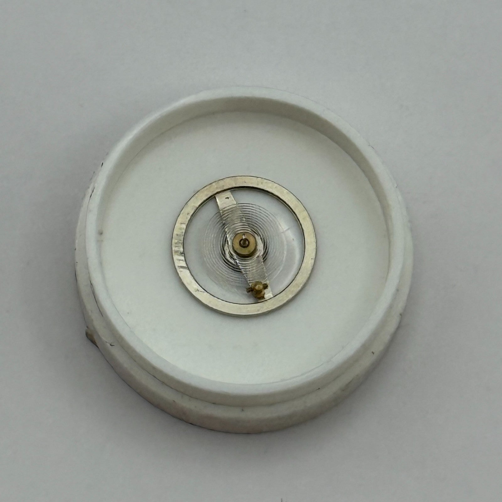 BFG 910 Balance Wheel Complete And Spring 525 Watch Movement Parts NOS