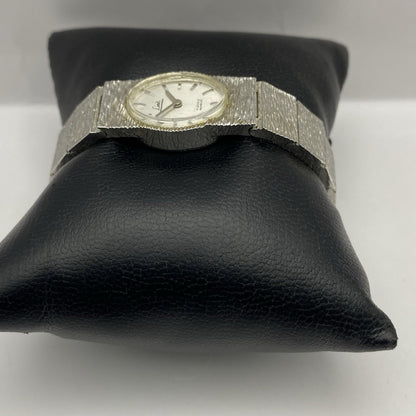 17mm RUNS BUT STOPS Vintage Limit Beautiful Ladies Silver Tone Bark Affect Watch