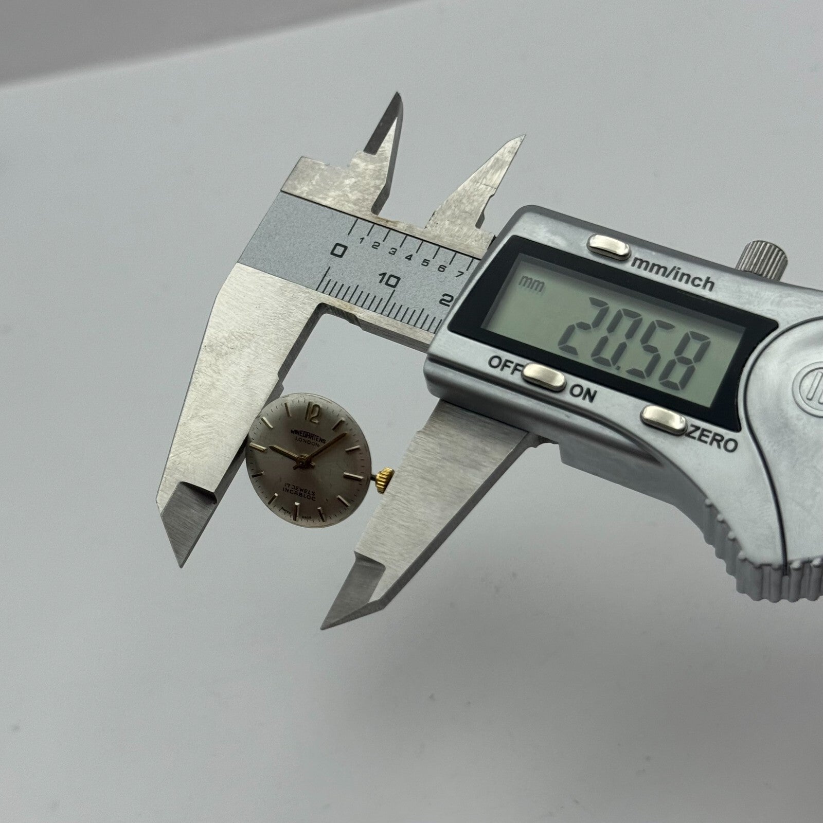 15.5mm Running Winegartens FHF 57-21 Manual Wind Swiss Made Watch Movement PARTS