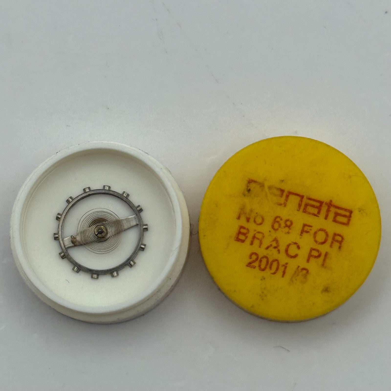 Brac 2001/3 Balance Wheel Complete And Spring   68 Renata Watch Movement Parts  