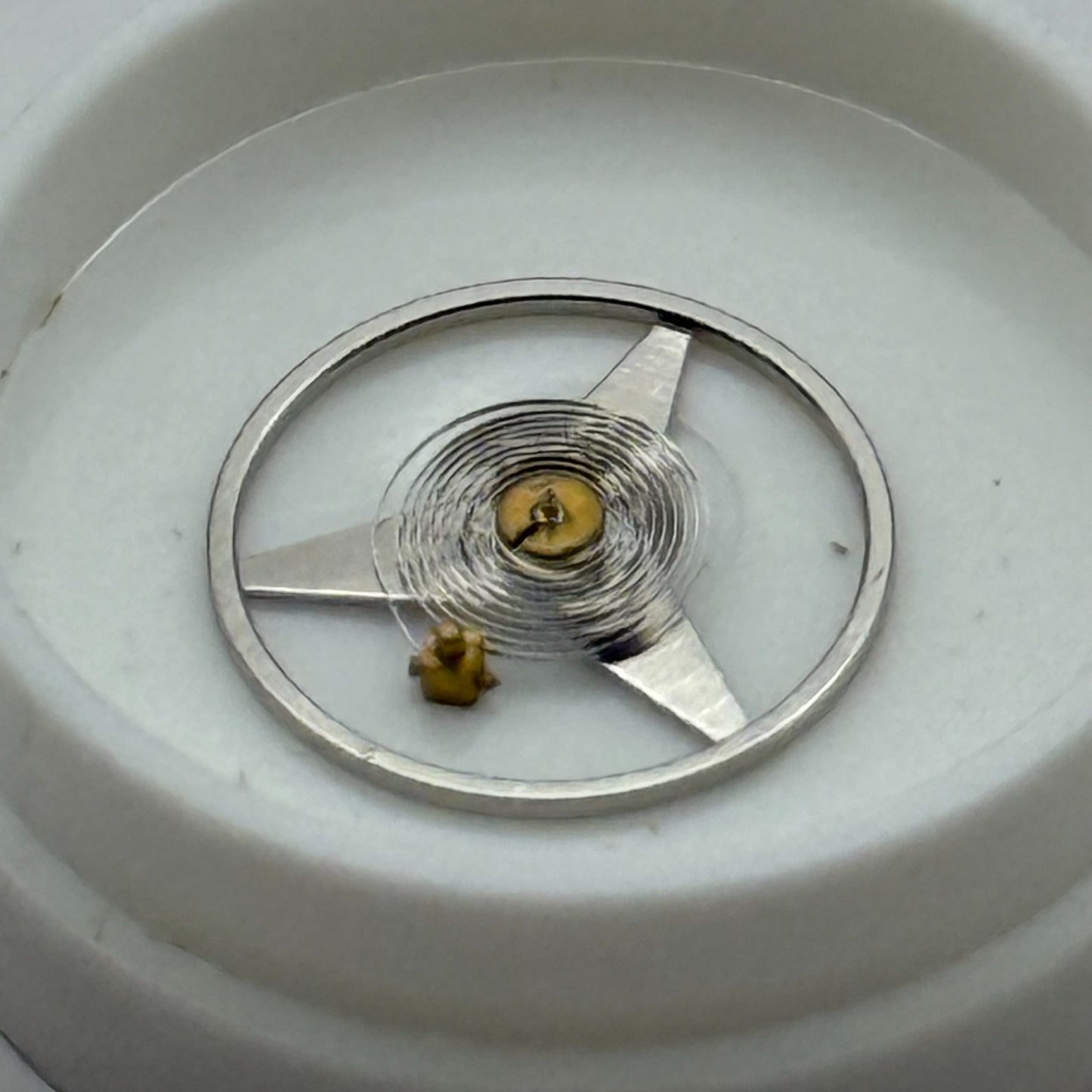 BRAC 2100 Balance Wheel Complete And Spring 9¼’’’  1852 M Watch Movement Parts 