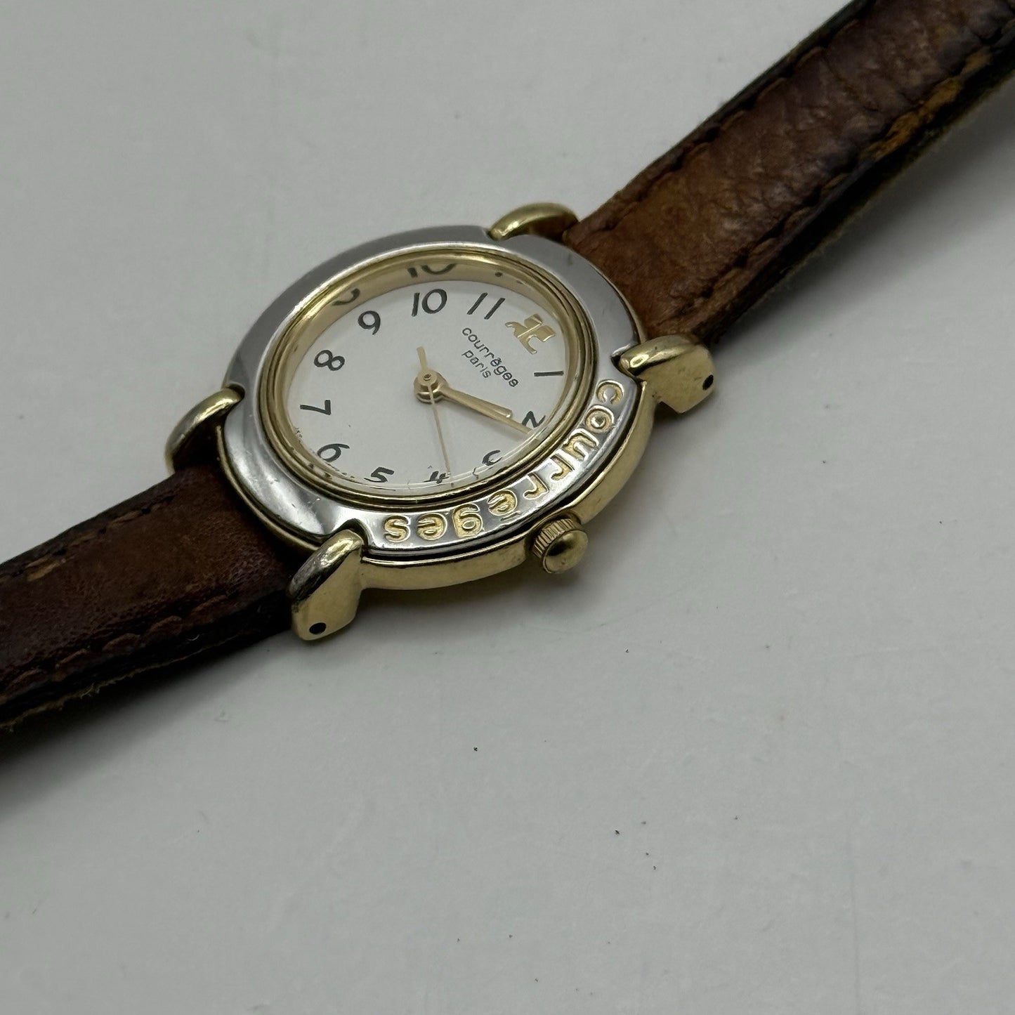 23mm Working Ladies Vintage Courreges Paris V401-0700 White Dial Quartz Watch