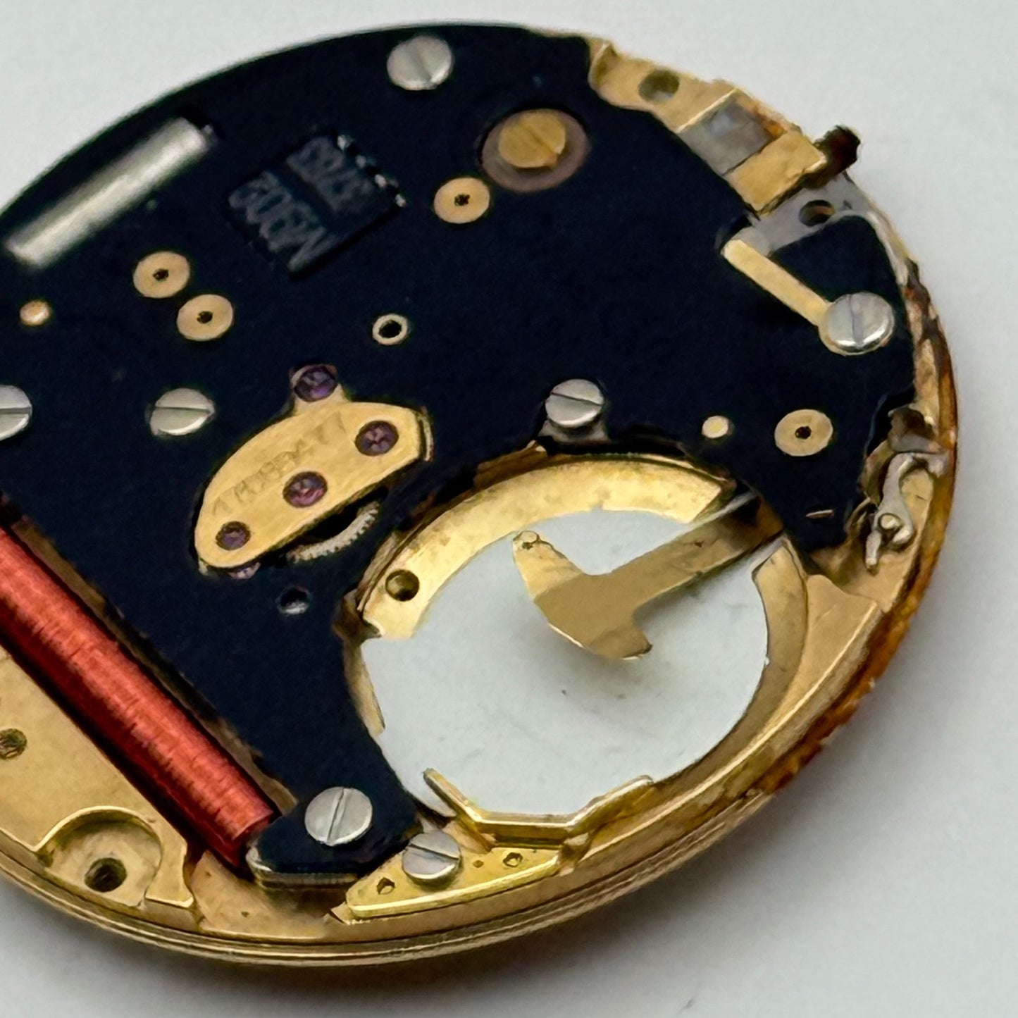 Omega 1430 Quartz Watch Movement 6 Jewels Swiss Vintage Parts Repair 23.8mm