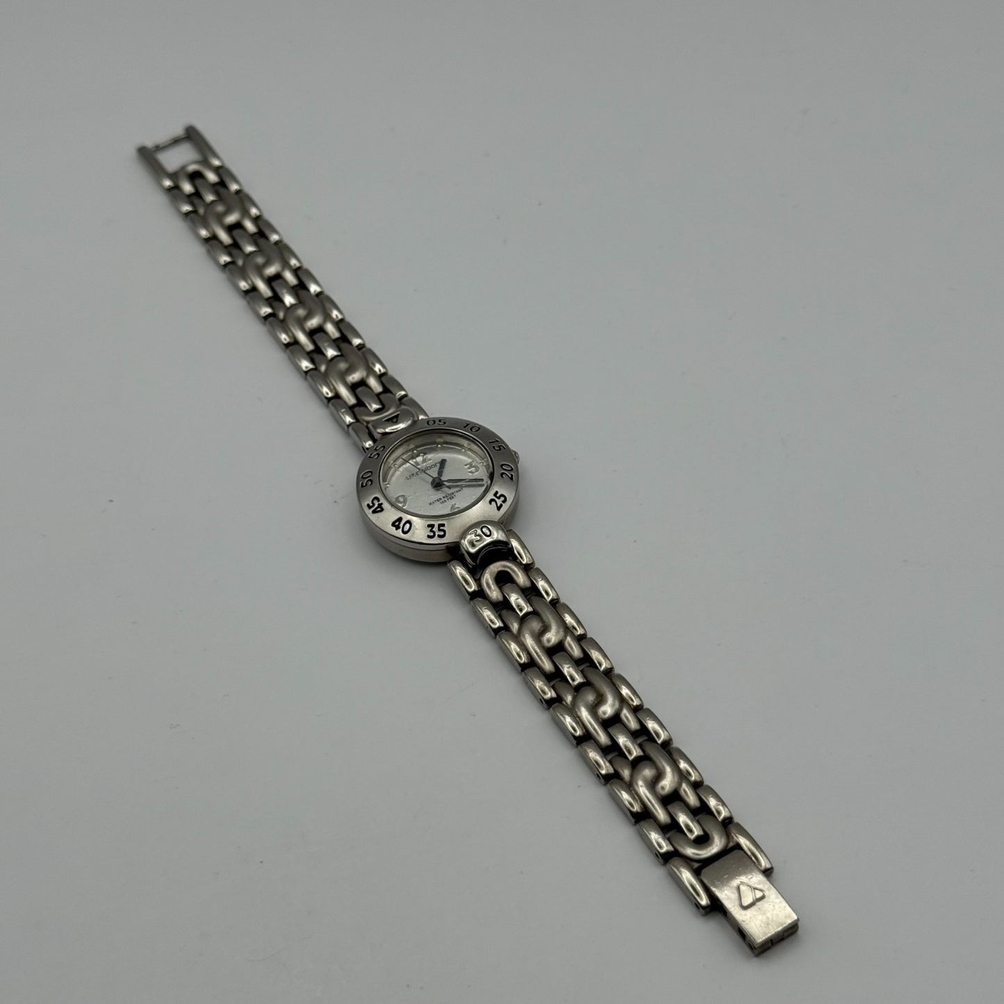 Liz Claiborne Ladies Quartz Watch Silver Tone Bracelet Japan Working 26mm