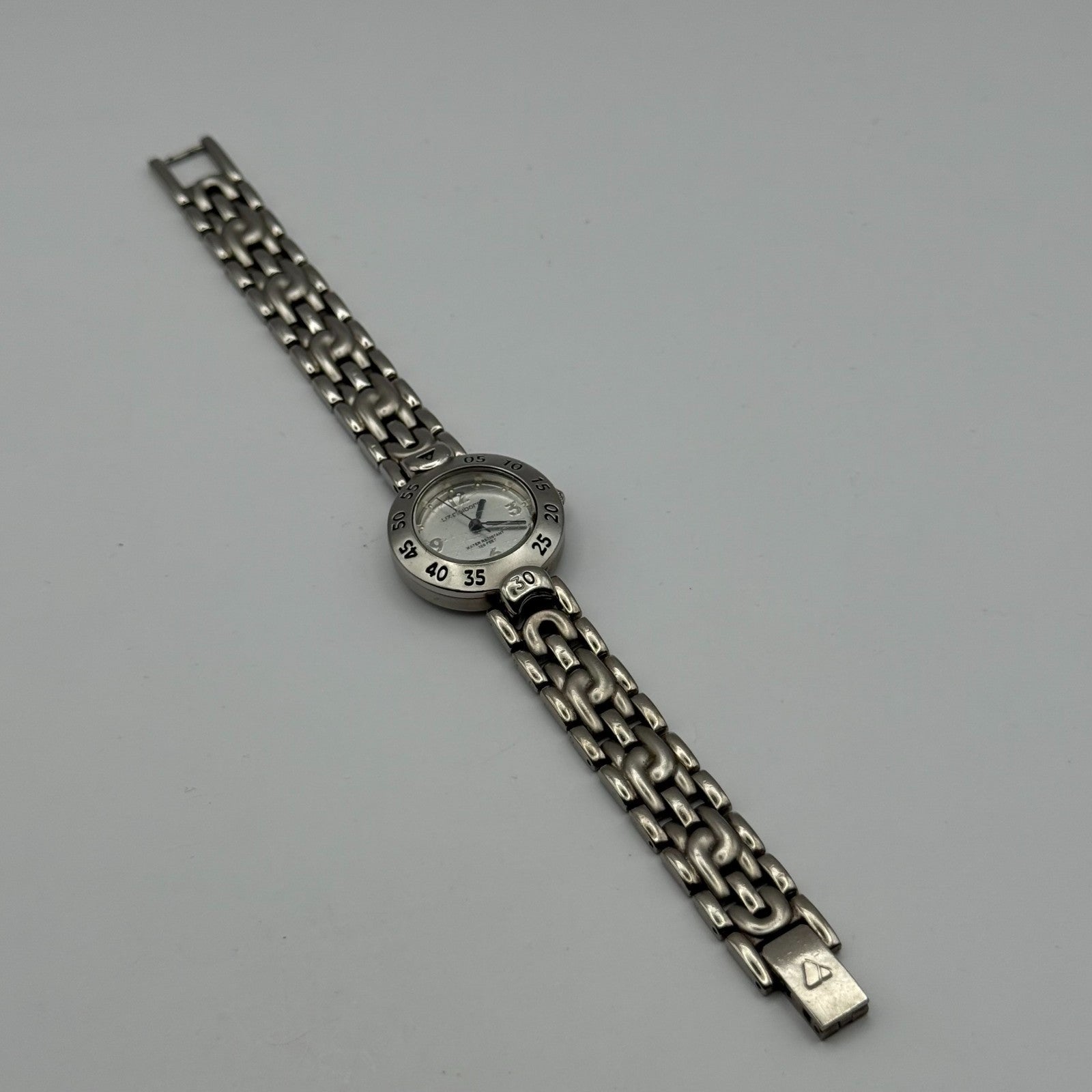 Liz Claiborne Ladies Quartz Watch Silver Tone Bracelet Japan Working 26mm