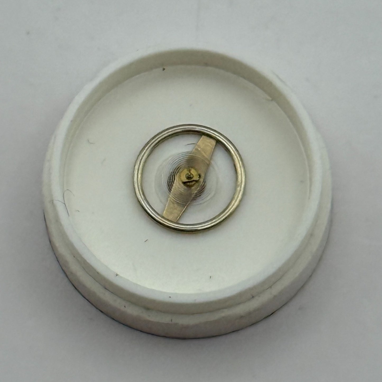 RL 8013 Balance Wheel Complete And Spring  8¾’’’ 1458 M Watch Movement Parts NOS