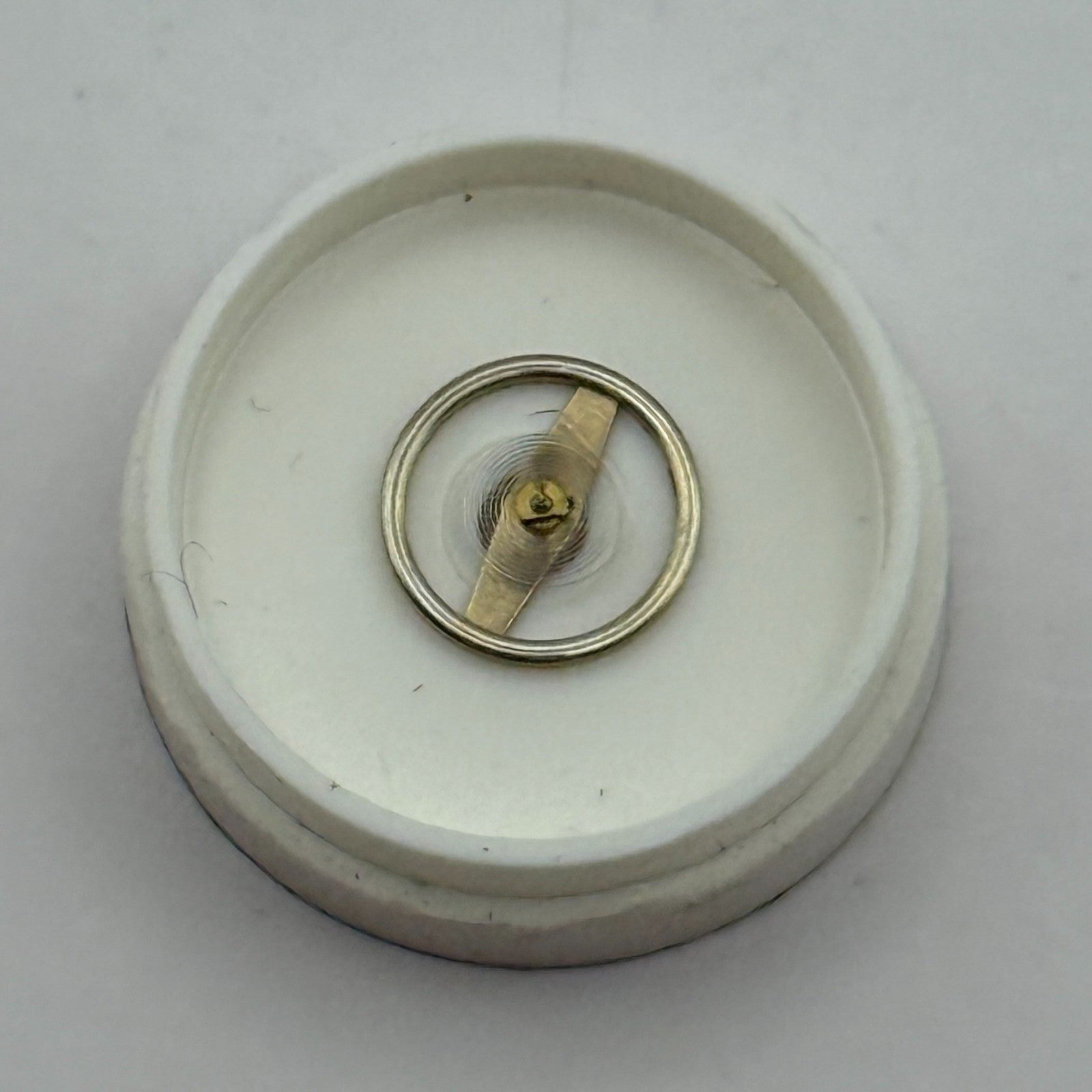 RL 8013 Balance Wheel Complete And Spring  8¾’’’ 1458 M Watch Movement Parts NOS