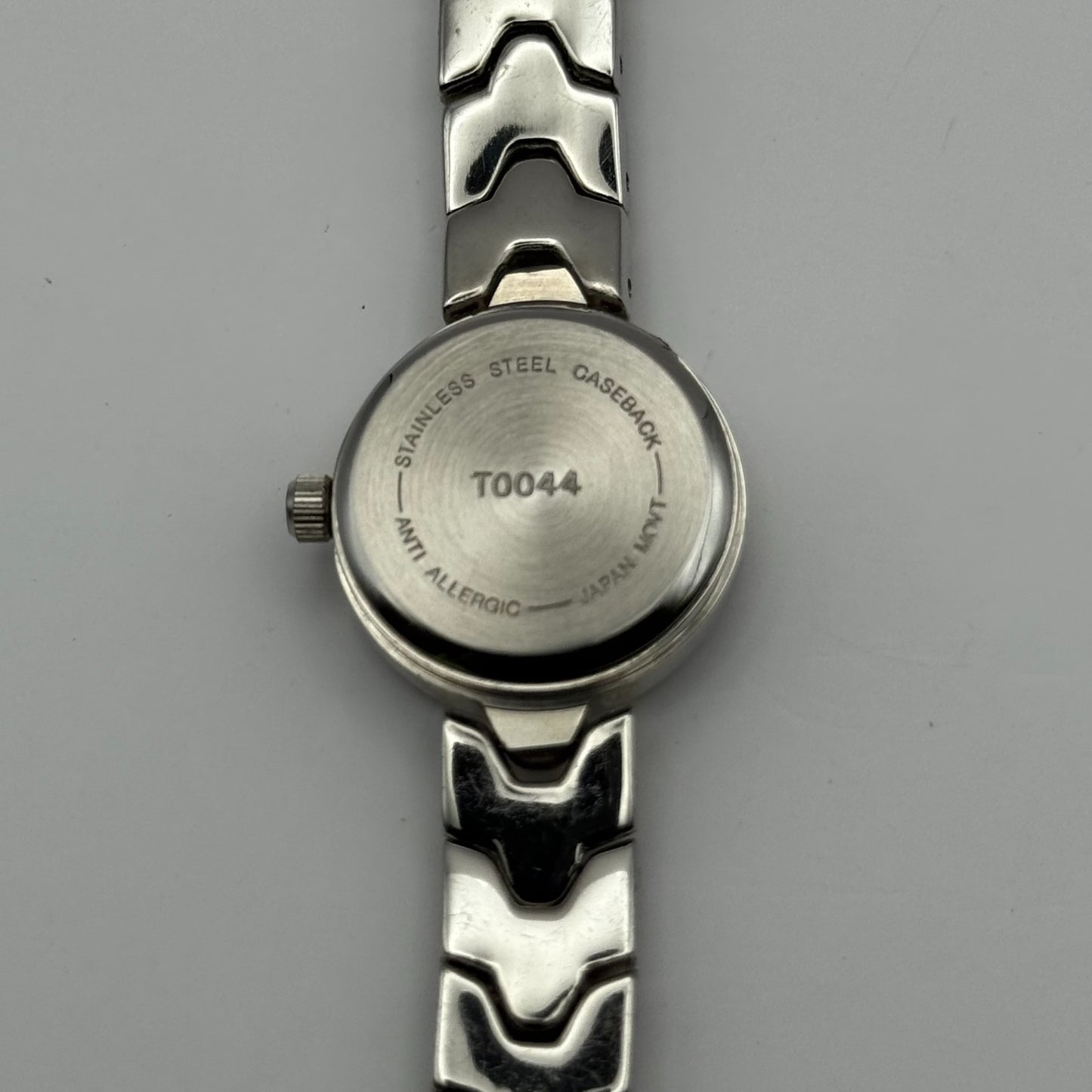 Henley Ladies Quartz Watch White Dial Silver Tone Bracelet Japan Working 21mm