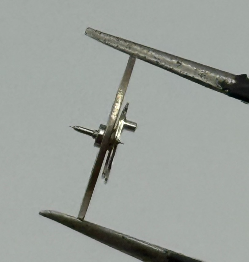 EB 1553 1579 Balance Wheel Complete And Spring  466 Watch Movement Parts NOS