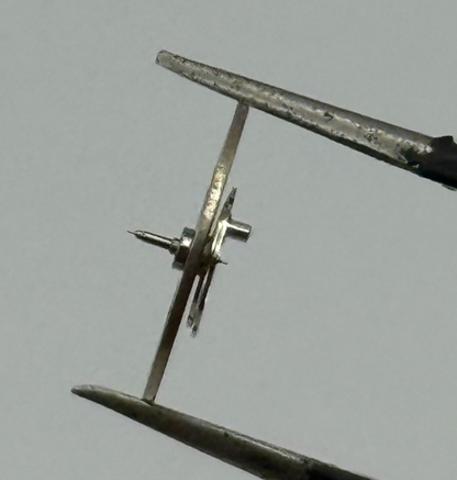 EB 1553 1579 Balance Wheel Complete And Spring  466 Watch Movement Parts NOS