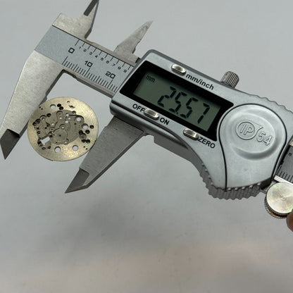 25.6mm Men's ETA 1147 Doxa 11 1/2 Manual Wind Watch Movement Main Plate PARTS