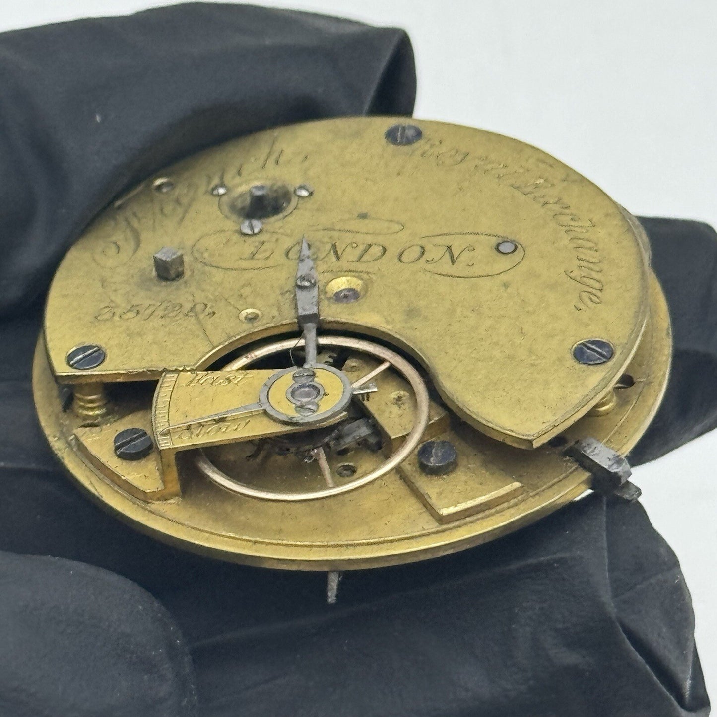 40.7mm French Royal Exchange London Antique Pocket Watch Movement FOR PARTS