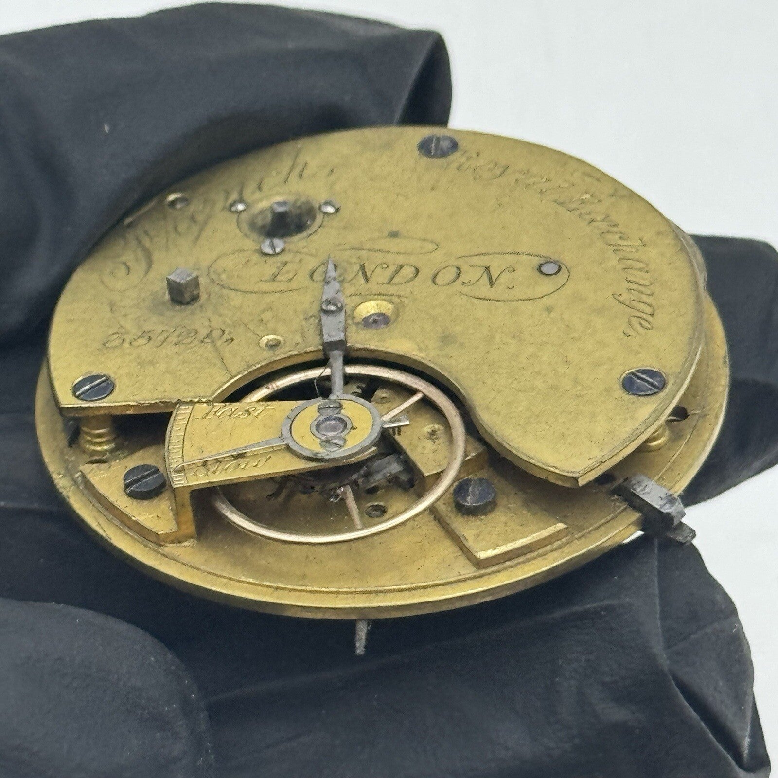40.7mm French Royal Exchange London Antique Pocket Watch Movement FOR PARTS