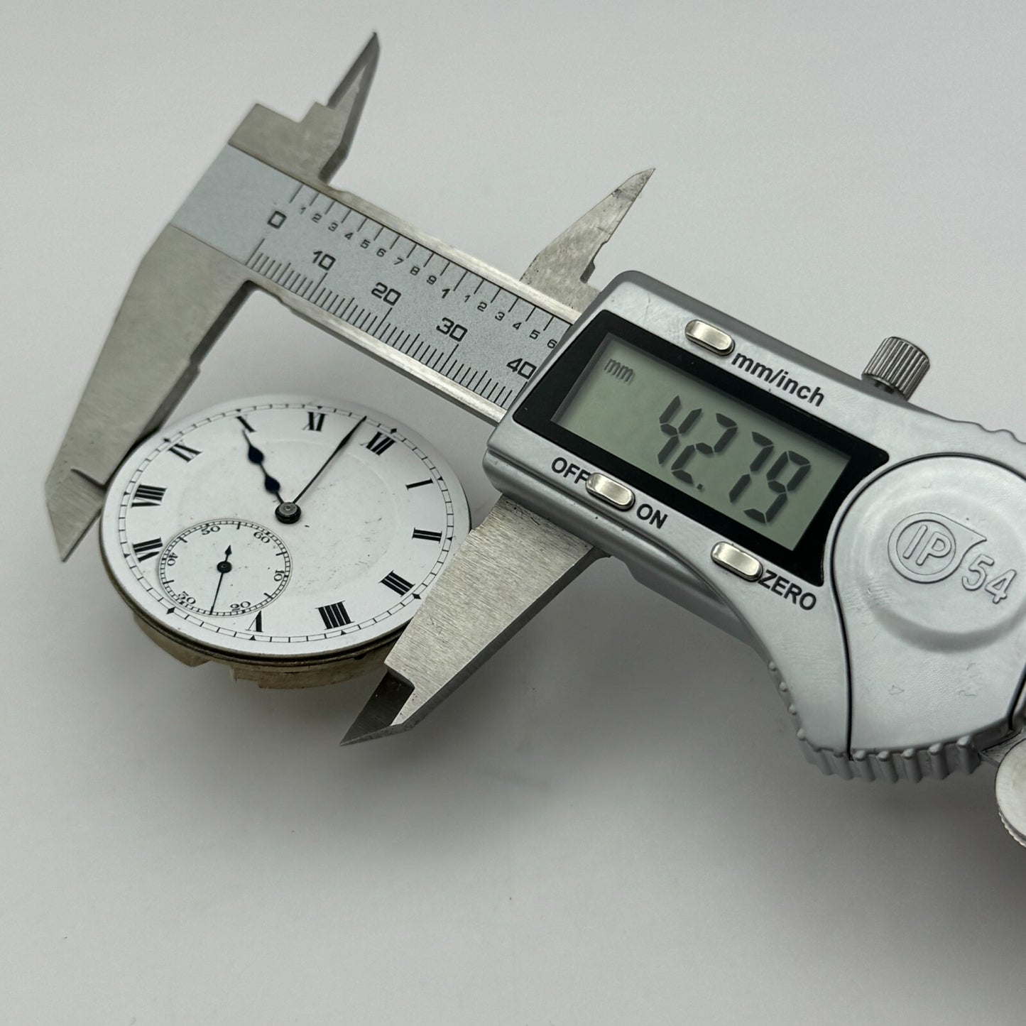 42mm Unidentified High Grade 19 Jewels Swiss Hunter Pocket Watch Movement PARTS