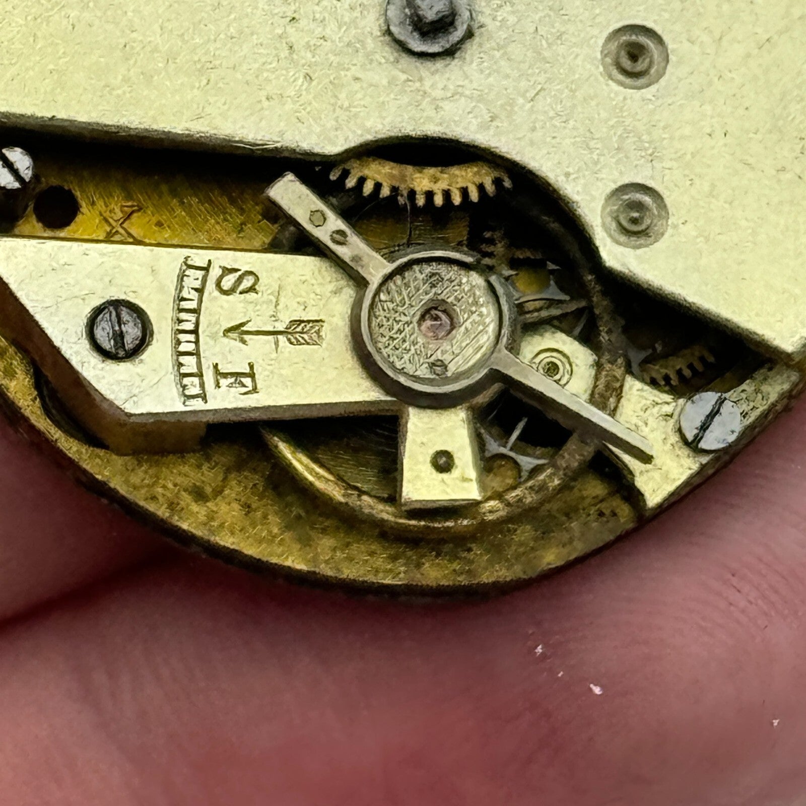 35.4mm Antique Unidentified Key Wound Pocket Watch Movement PARTS REPAIR SPARES