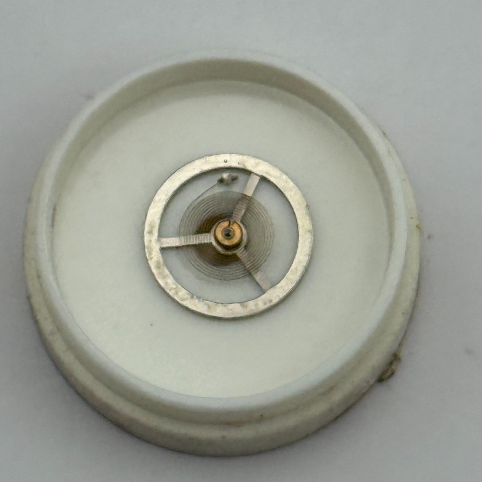 EB 1469 Balance Wheel Complete And Spring 117 Watch Movement Parts NOS 