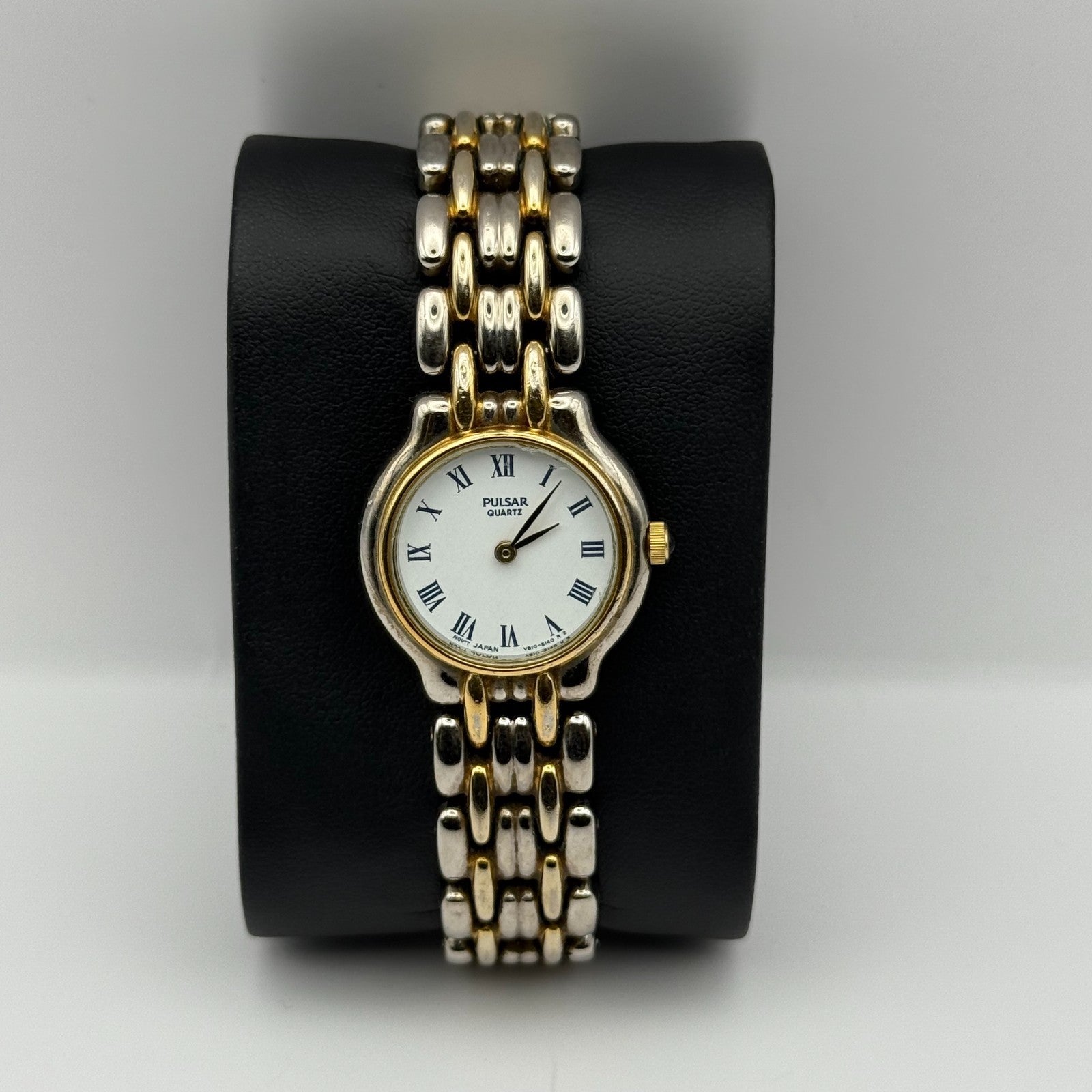 Pulsar Ladies Quartz Watch White Dial Two Tone Bracelet Japan Working 26mm