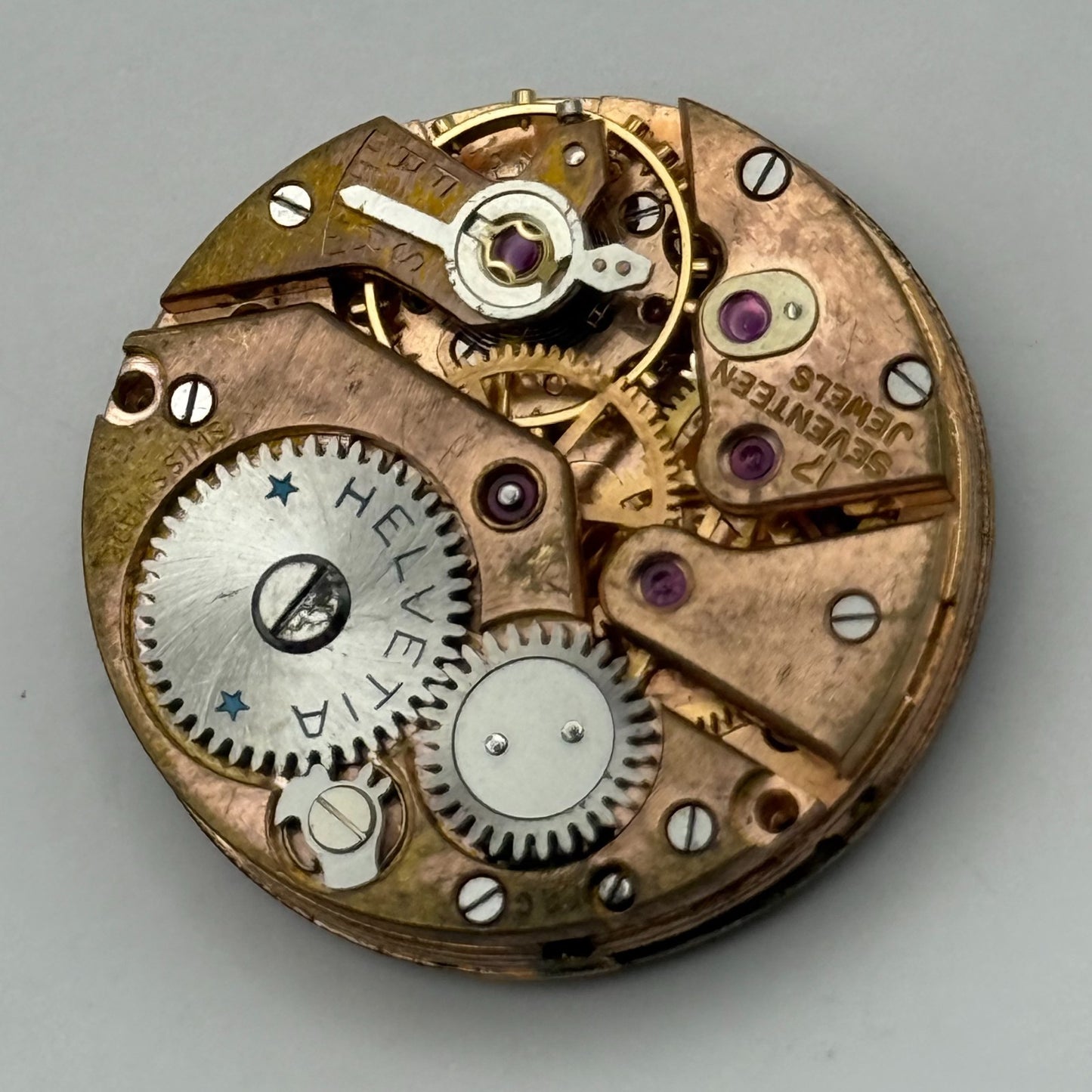 Helvetia 82C Watch Movement Manual Wind Vintage Swiss 17 Jewels Parts 23.1mm