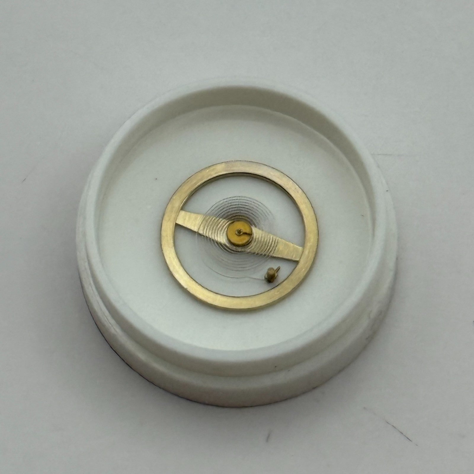 RL RAX 1013 1237 Balance Wheel Complete And Spring 1679 M Watch Movement Parts