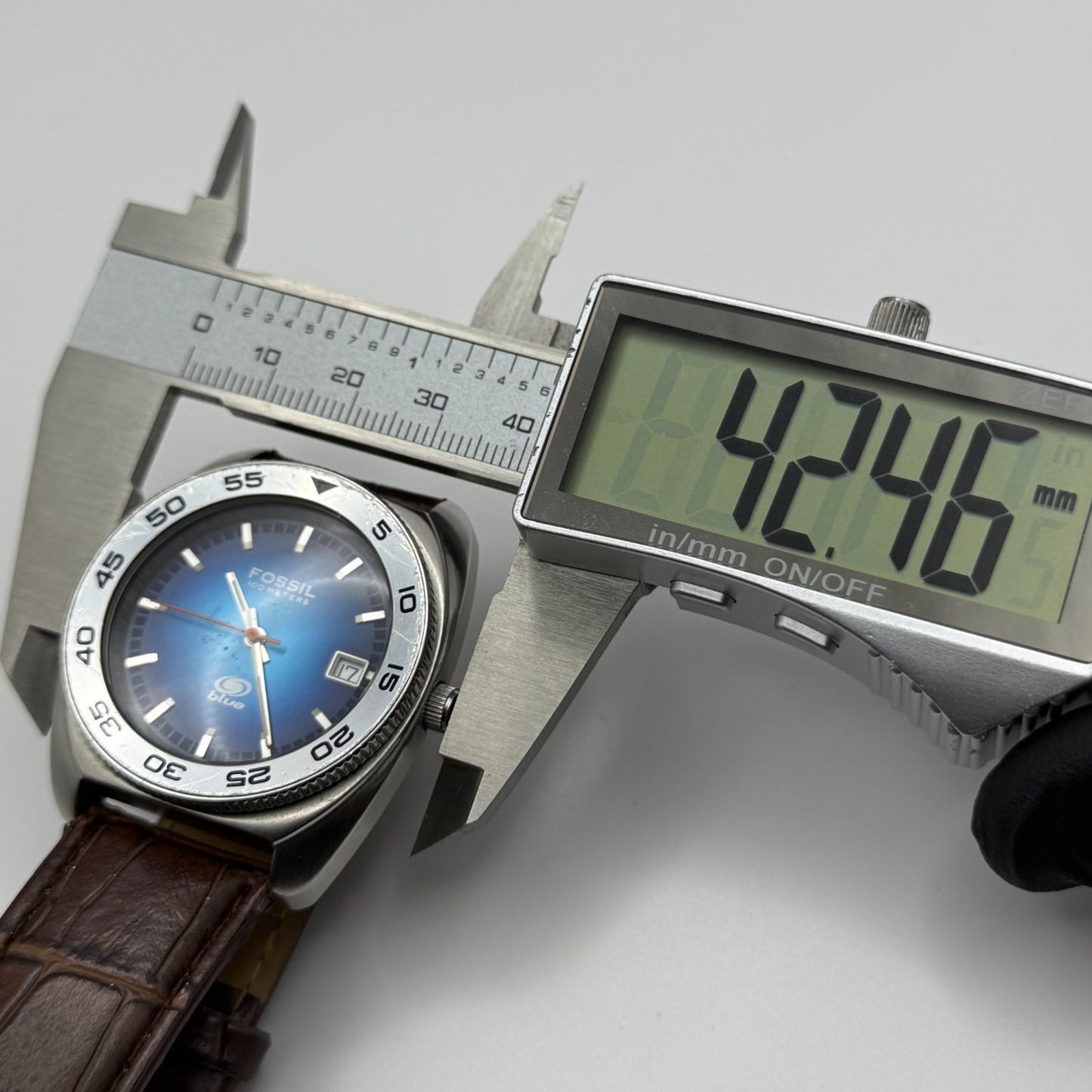 Fossil Blue 100 Meters Men’s Watch Quartz AM-3680 Date Dial Steel Working 38mm