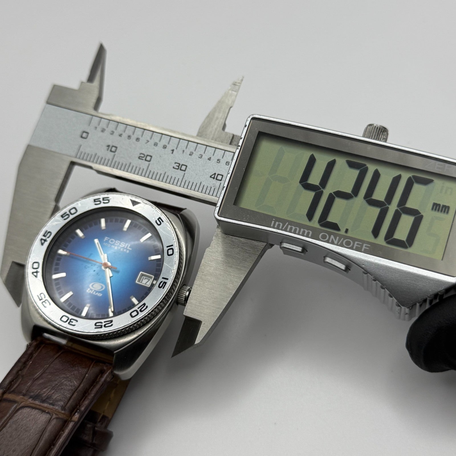 Fossil Blue 100 Meters Men’s Watch Quartz AM-3680 Date Dial Steel Working 38mm