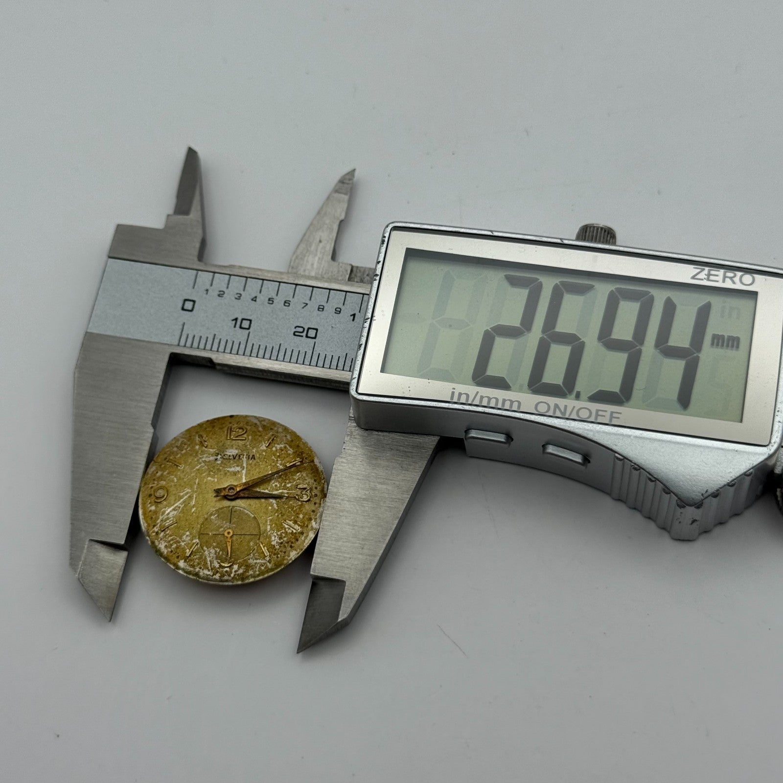 Helvetia 80C Watch Movement Manual Wind Vintage Swiss 17 Jewels Parts 25.6mm